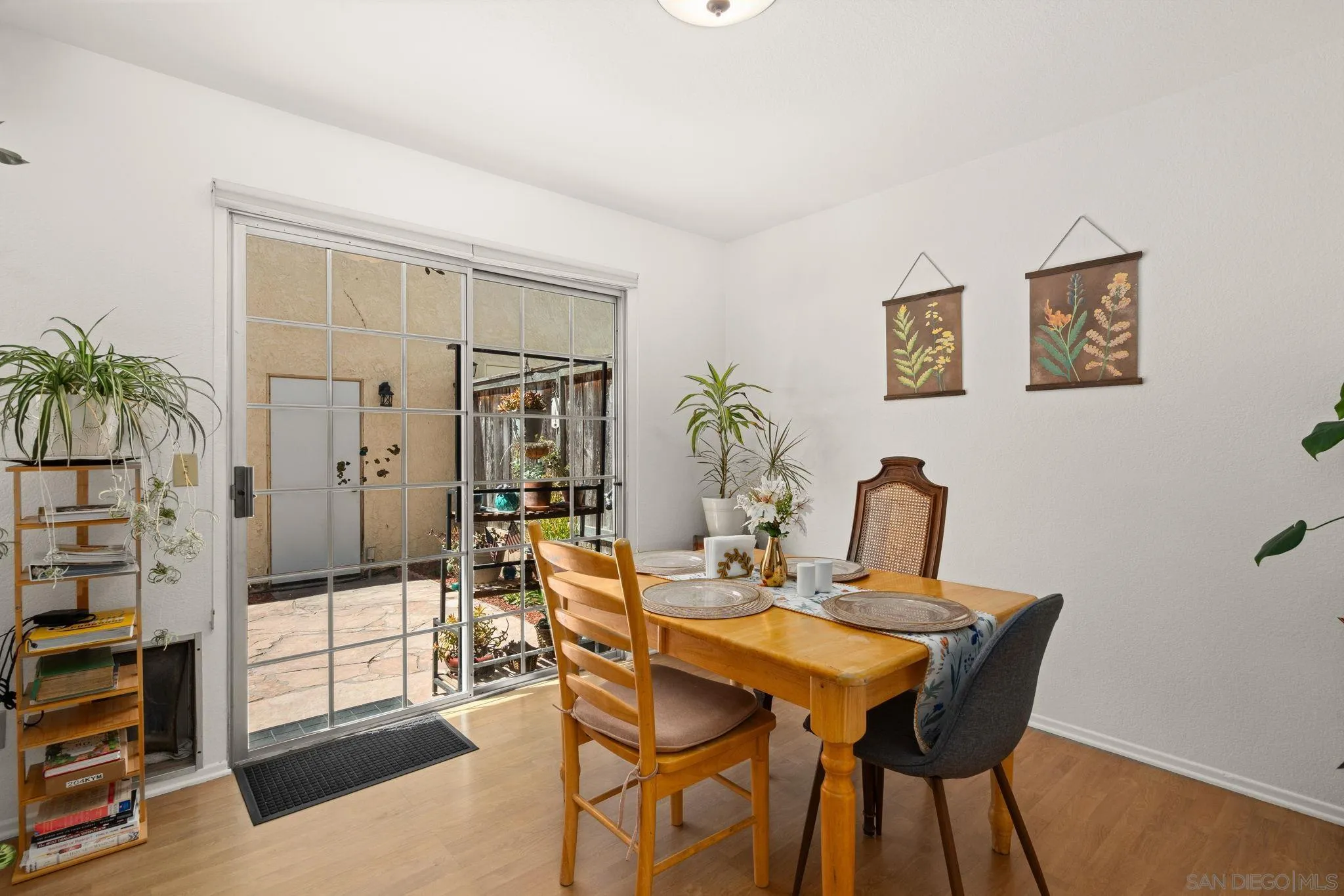 https://cdn.realtyfeed.com/cdn/127/250038615/852f944356d35d760b39c000ca04eedc.webp