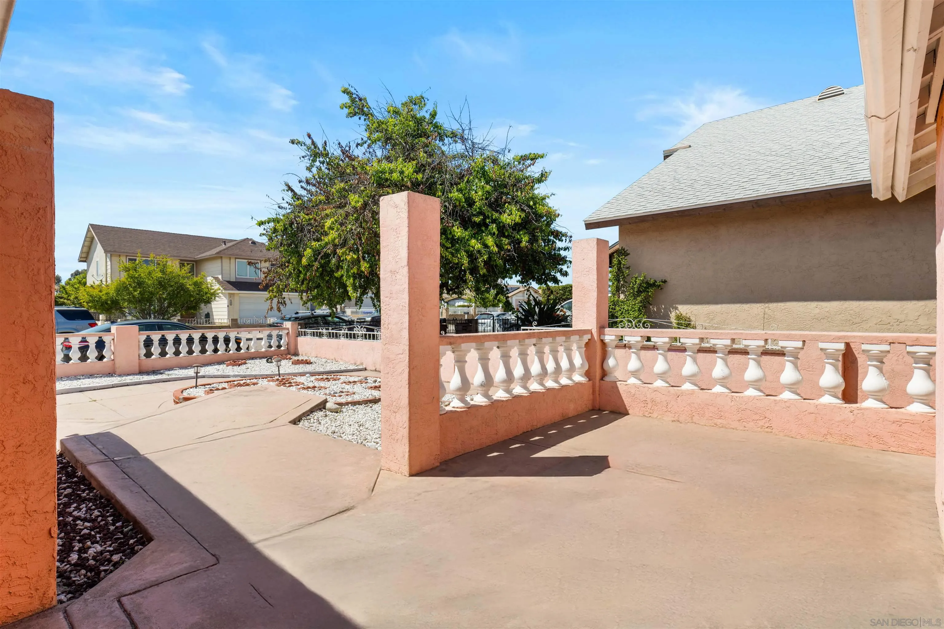 https://cdn.realtyfeed.com/cdn/127/250038616/978cf2da2f7772b7b0a94de286da0e84.webp