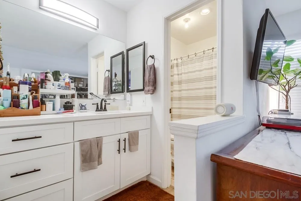 https://cdn.realtyfeed.com/cdn/127/250038619/9f794a66a4a1e8216cf5be146f8a2c0d.webp