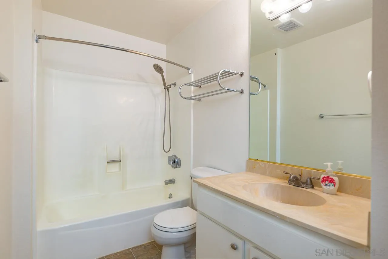 Photo #9: 250038624 Listing: Photo #9