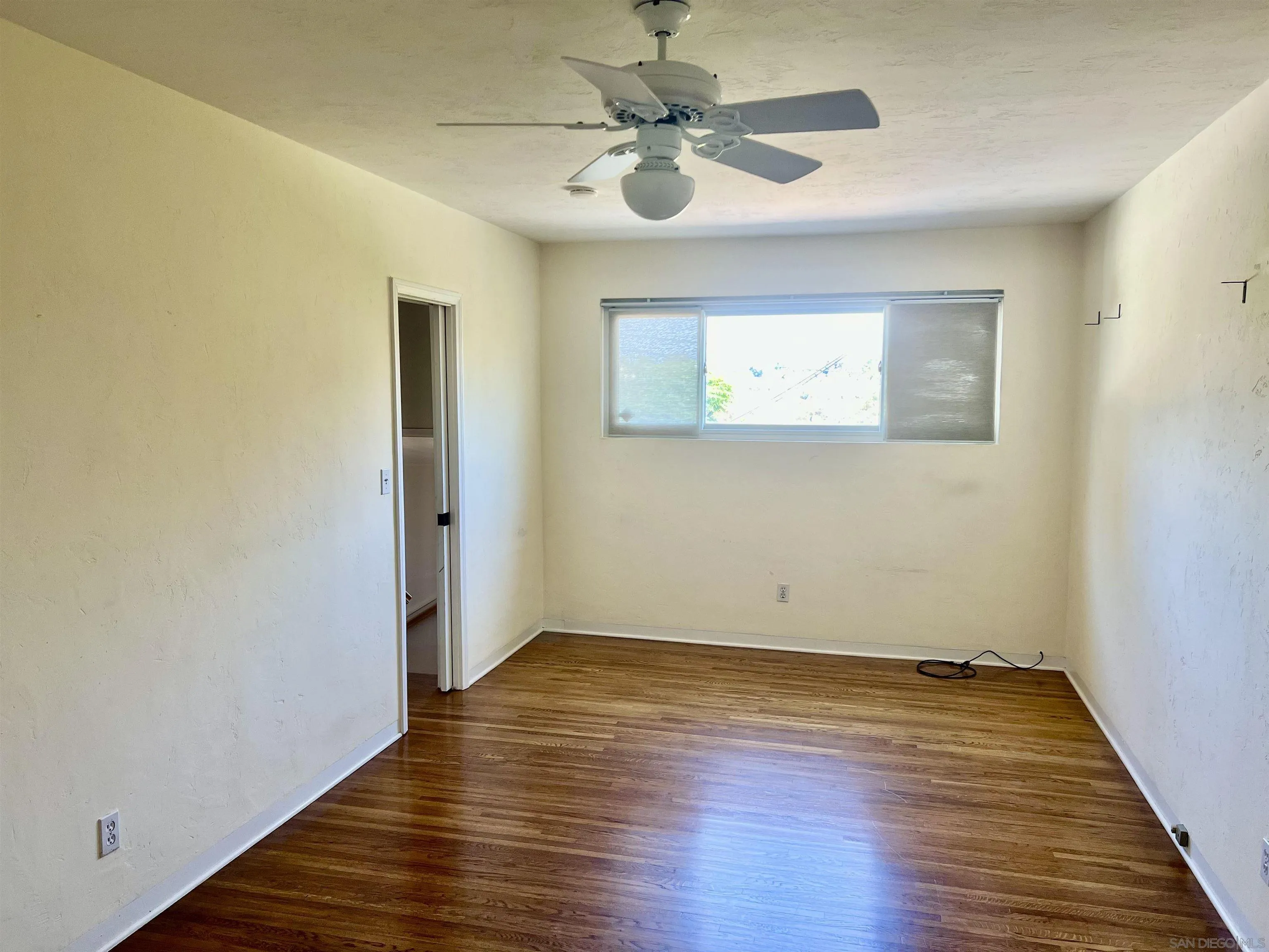 https://cdn.realtyfeed.com/cdn/127/250038625/957d7537eab7b546e30c40f59f6d68eb.webp
