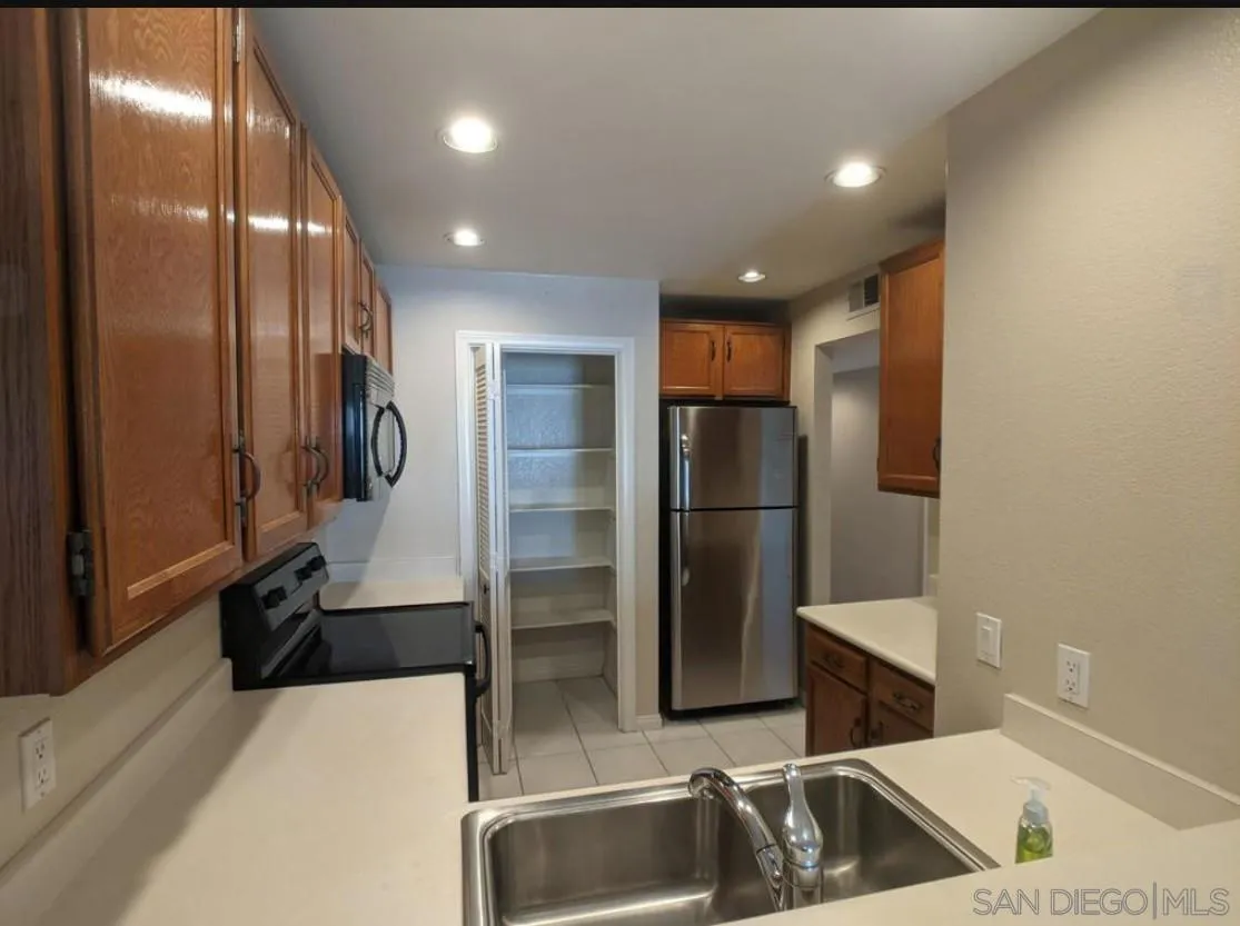 Photo #4: 250038636 Listing 