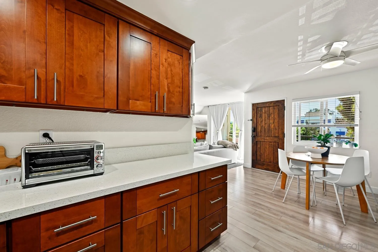 Photo #6: 250038641 Listing 