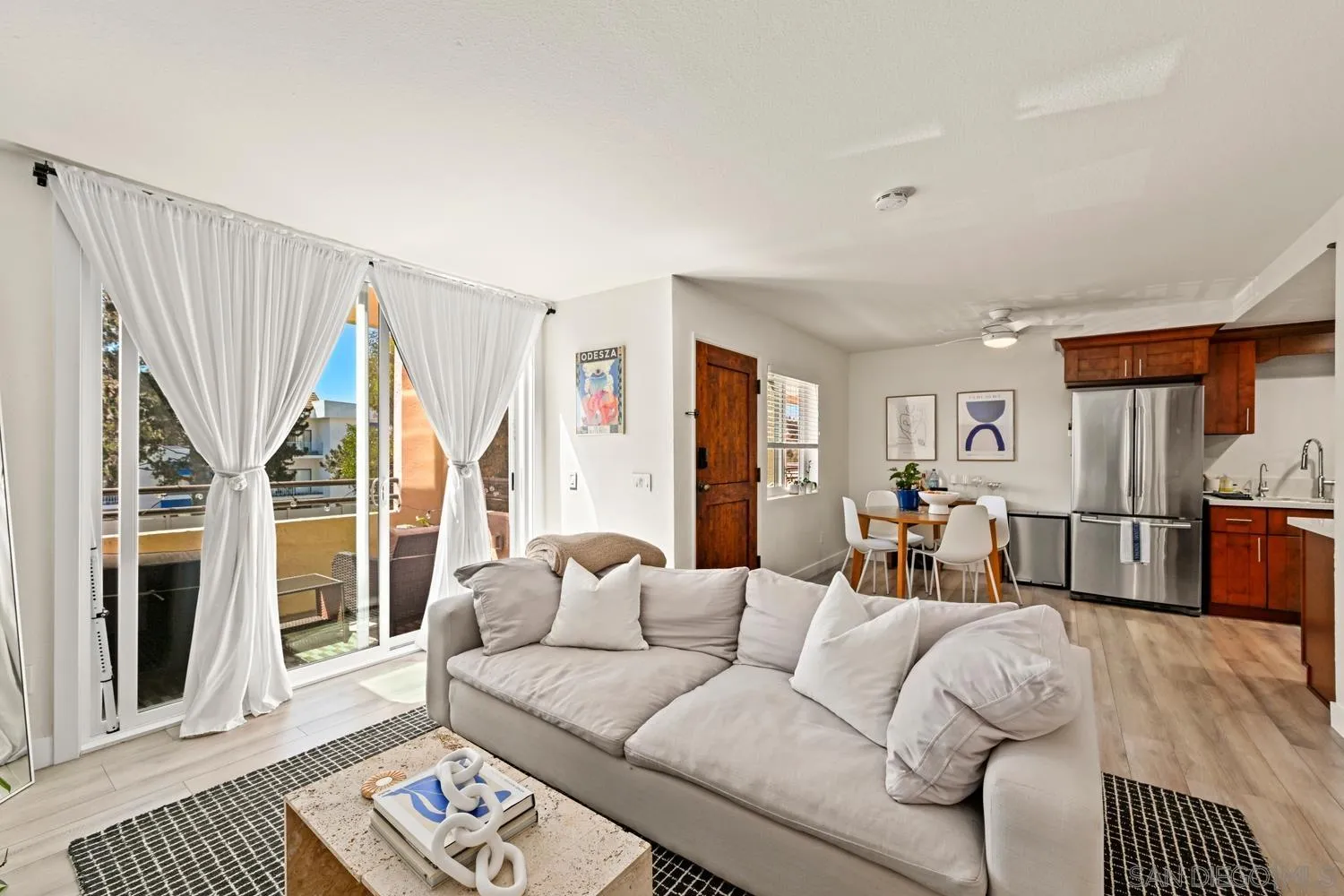 Photo #2: 250038641 Listing 
