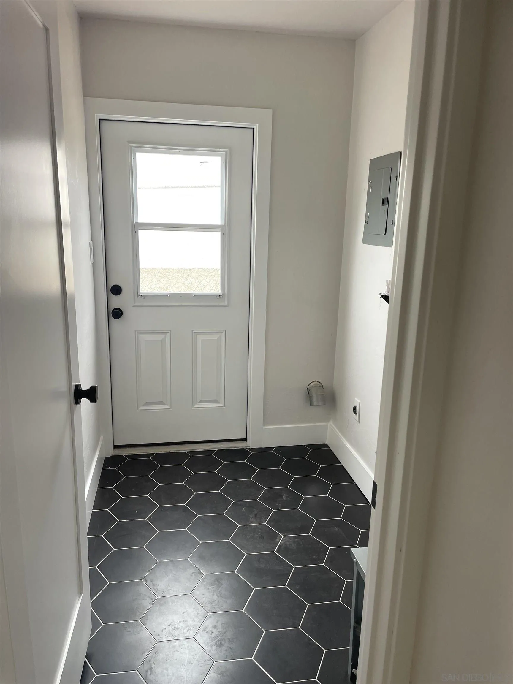 https://cdn.realtyfeed.com/cdn/127/250038642/db407728423cd5076bb91c84f1b0f516.webp