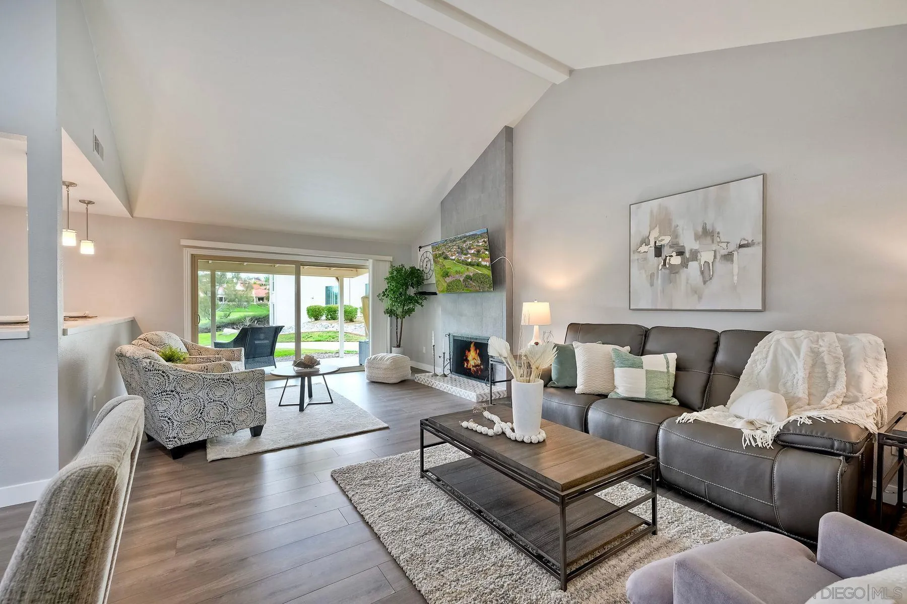 https://cdn.realtyfeed.com/cdn/127/250038644/90c4468910f6e46e9ef612c45221d04c.webp