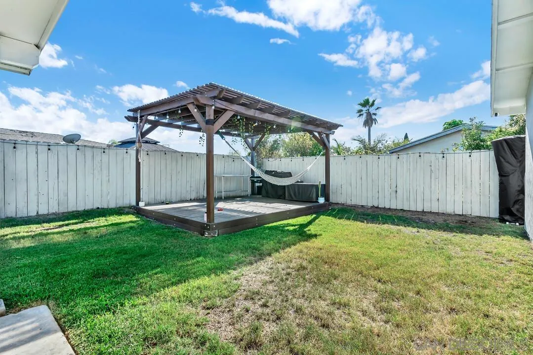 https://cdn.realtyfeed.com/cdn/127/250038647/cb0c33bc866efb869f4529dafc32d61e.webp
