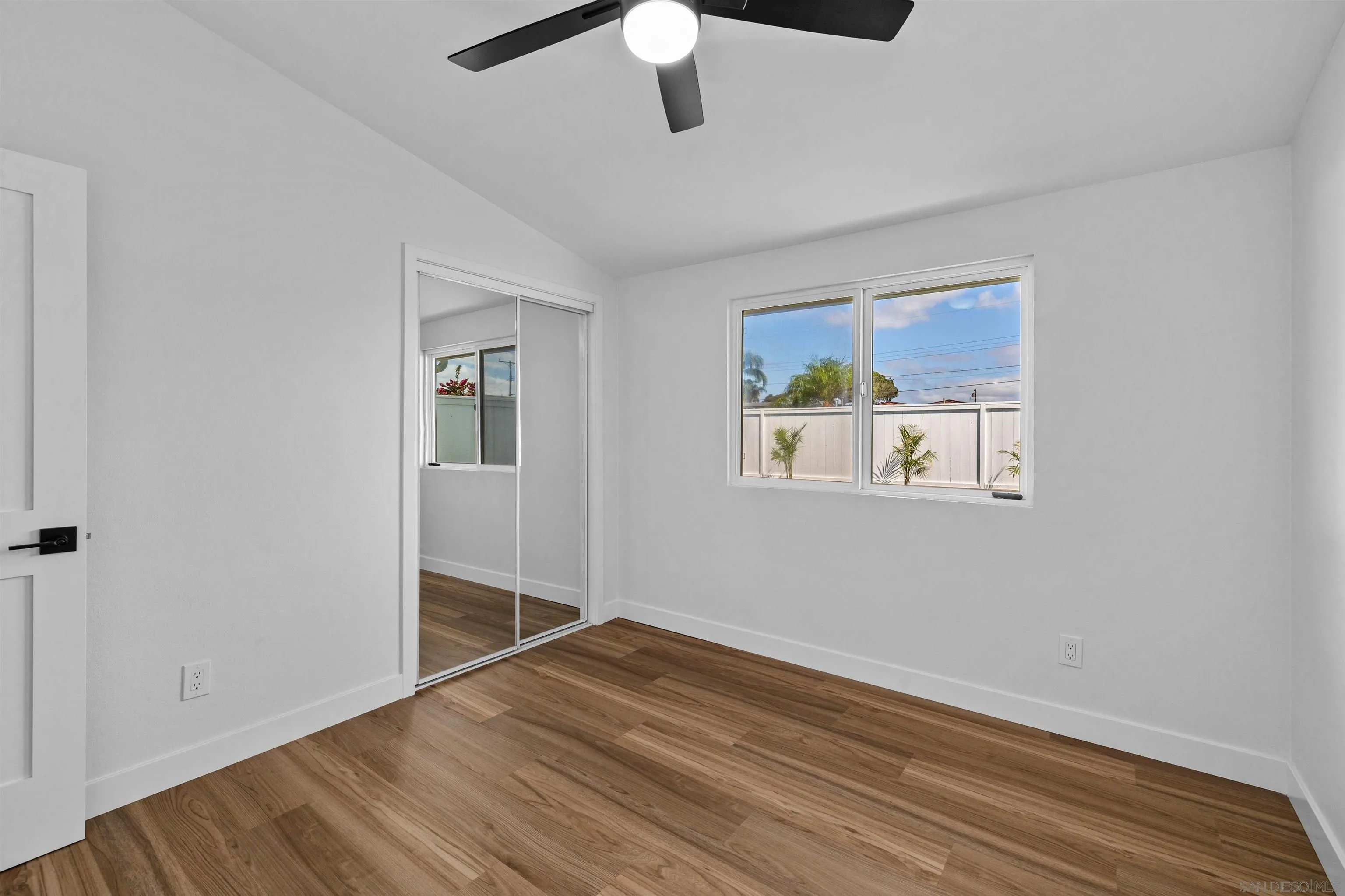 https://cdn.realtyfeed.com/cdn/127/250038651/211ce9f11a9d9461a6bc7461f1e7909f.webp