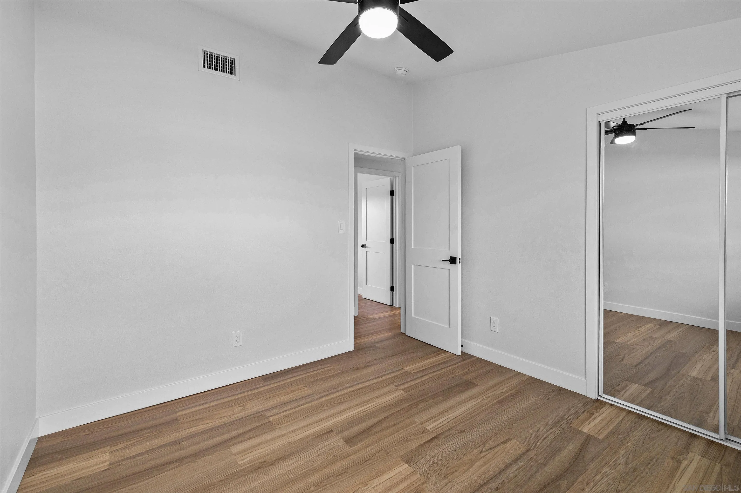 https://cdn.realtyfeed.com/cdn/127/250038651/78a8f17236702f206c150da1a7ed1d7a.webp