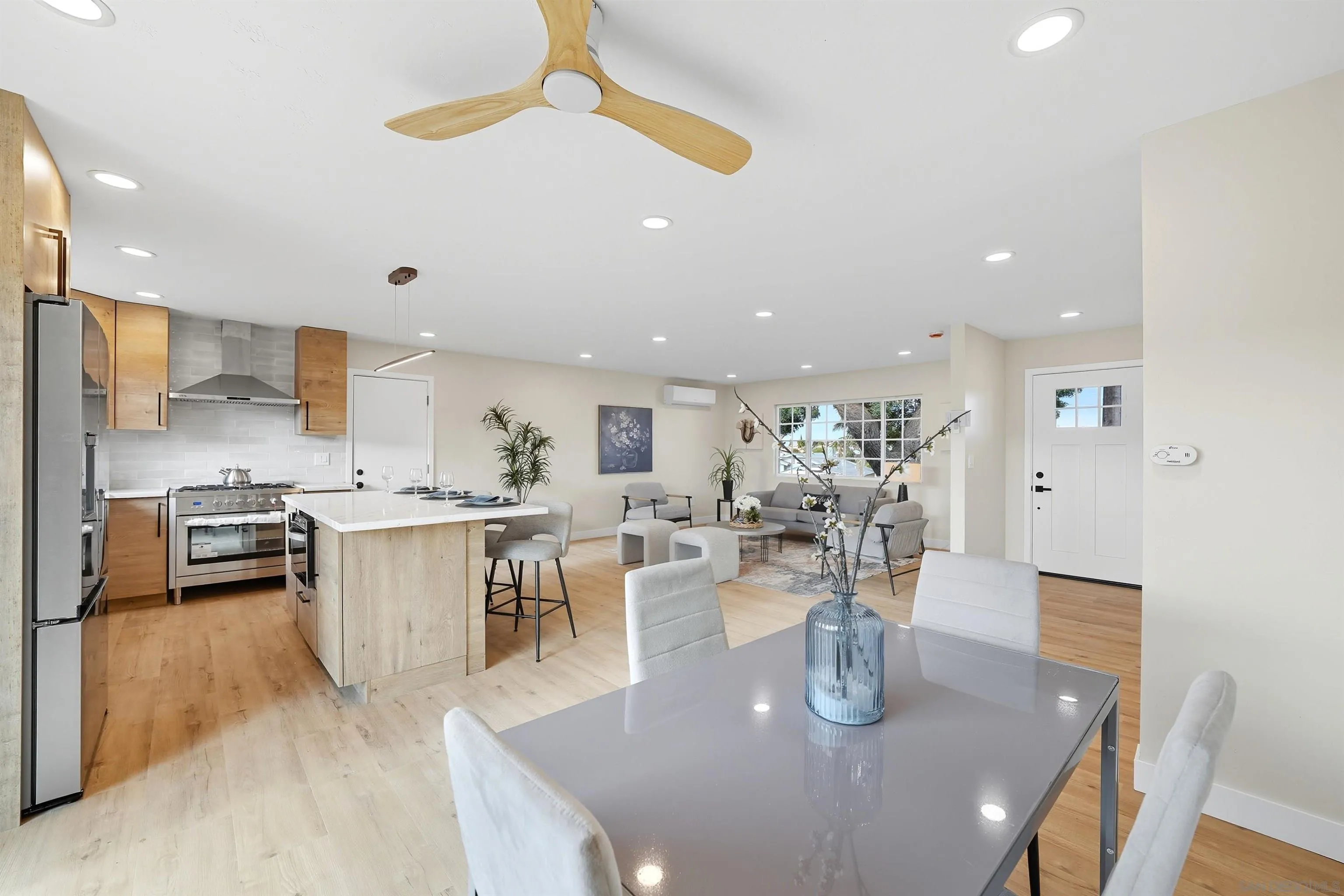 https://cdn.realtyfeed.com/cdn/127/250038652/330c2be5599accc3e01268b24e87fd64.webp