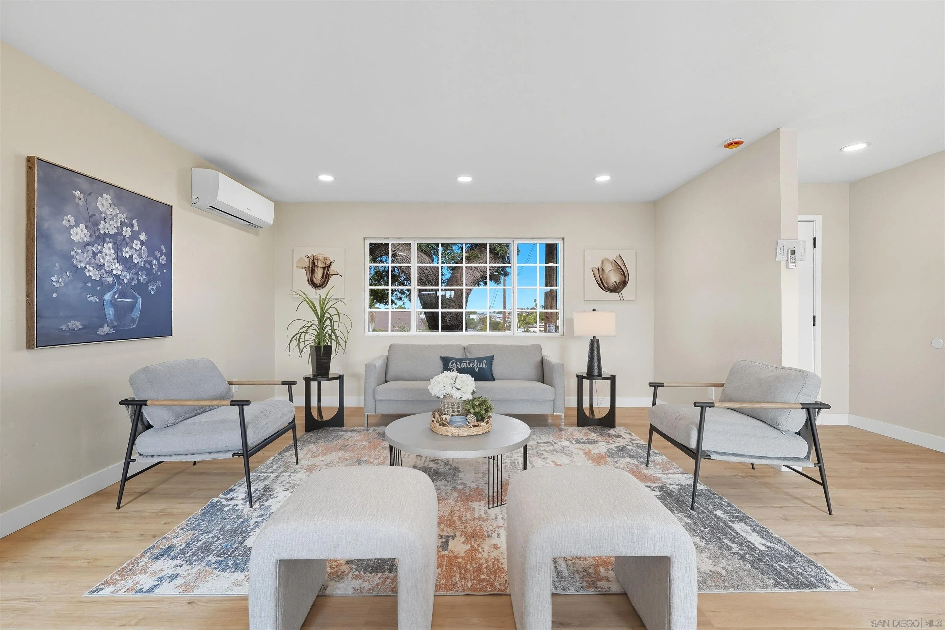 https://cdn.realtyfeed.com/cdn/127/250038652/c9bb96d05ea17c613c00aad9fb3094b8.webp