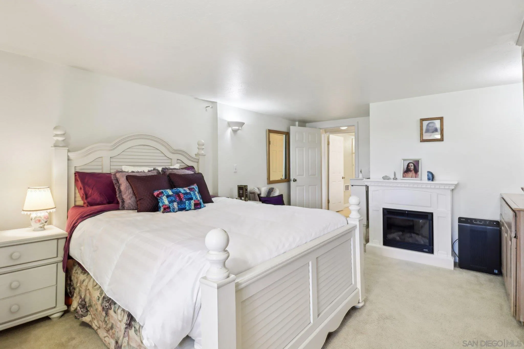 https://cdn.realtyfeed.com/cdn/127/250038653/0aaa2e0f48a413682d55e23d0d95f681.webp