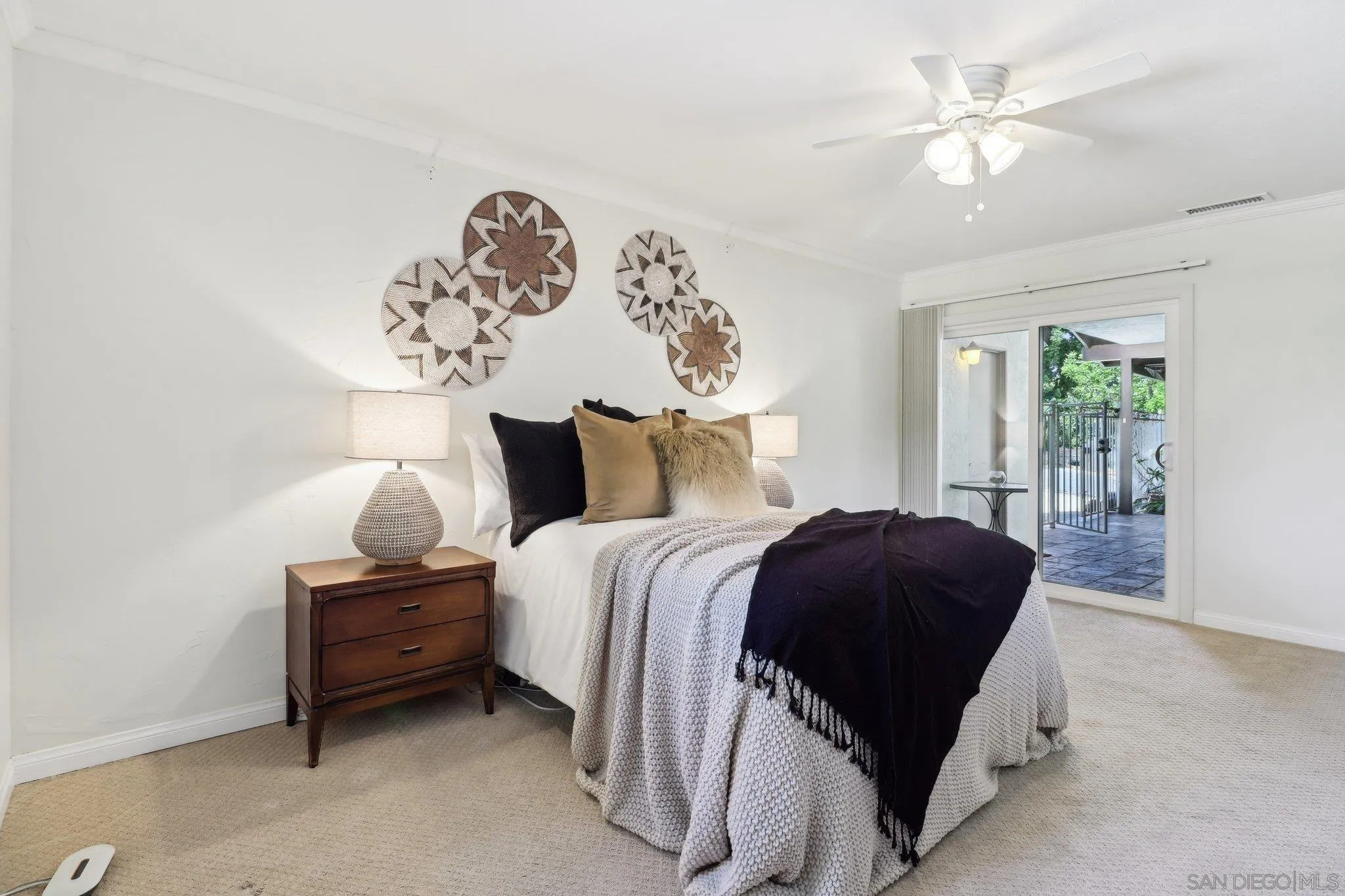 https://cdn.realtyfeed.com/cdn/127/250038653/47b32e0bc113f8c347e074d73a84f6a0.webp
