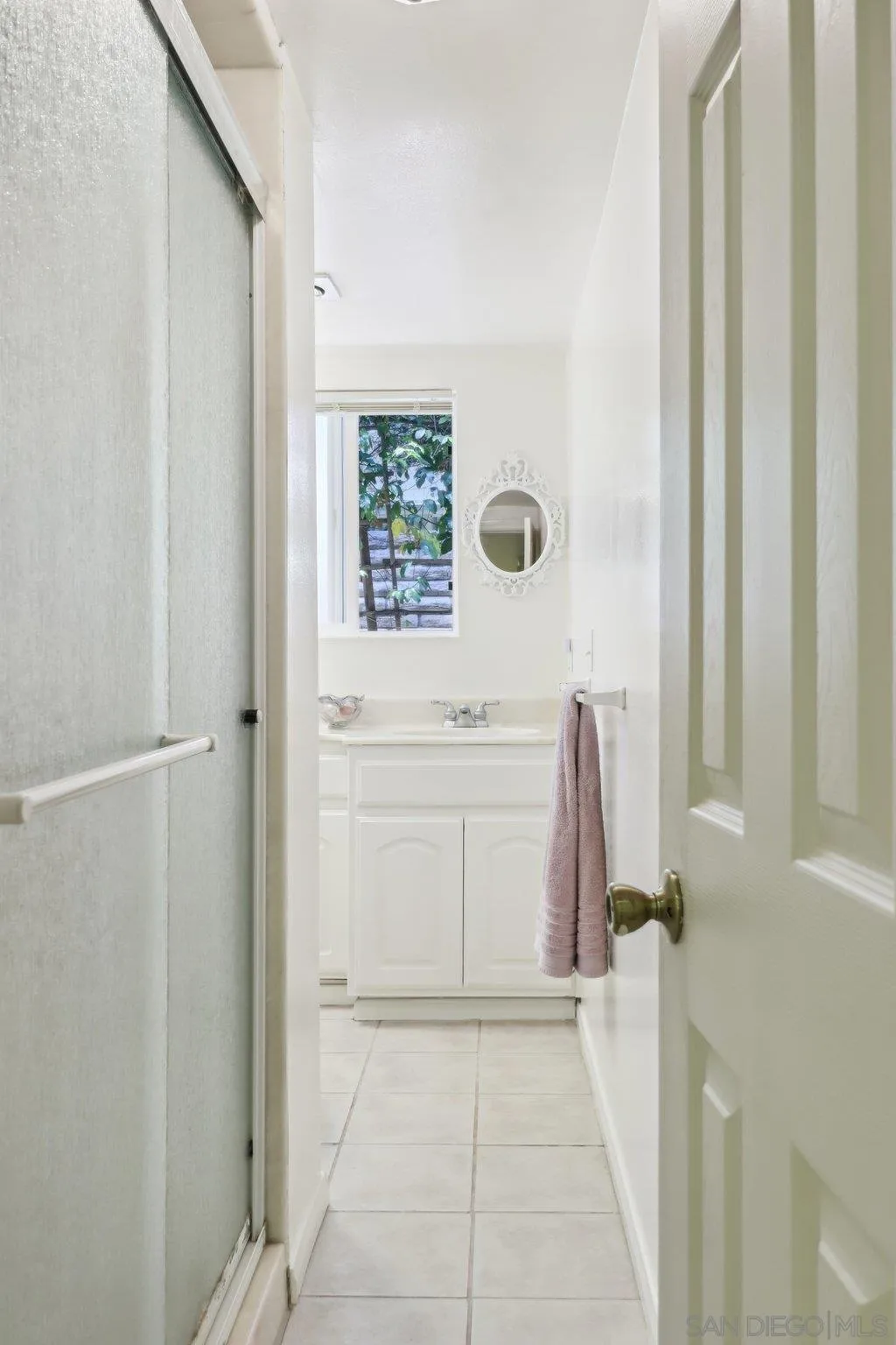 https://cdn.realtyfeed.com/cdn/127/250038653/f04977e7cbe2ffa3e23d0033e3ec7b69.webp