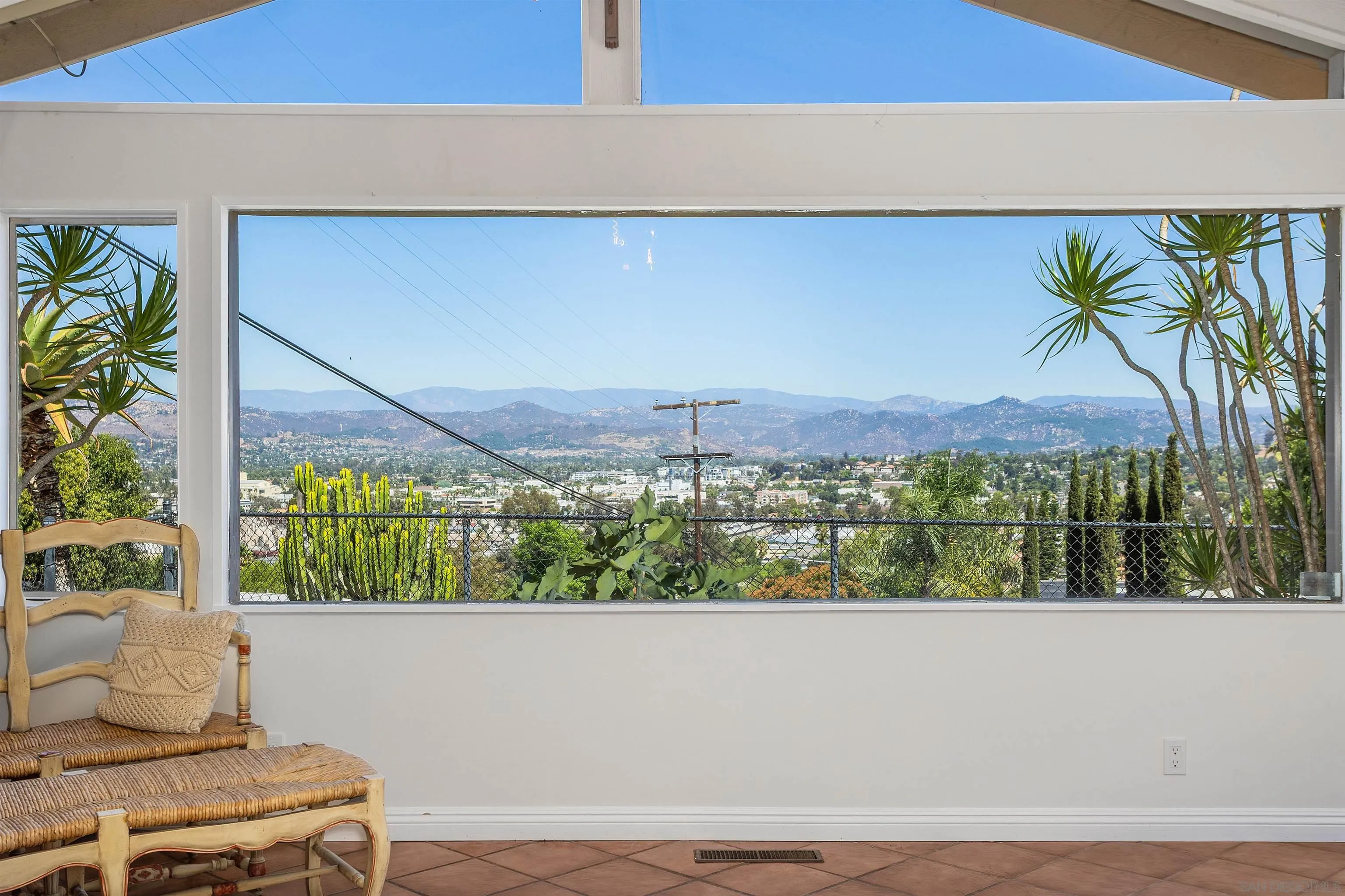 https://cdn.realtyfeed.com/cdn/127/250038662/1461c8c44b5bcd6de382183d4a48eb5d.webp