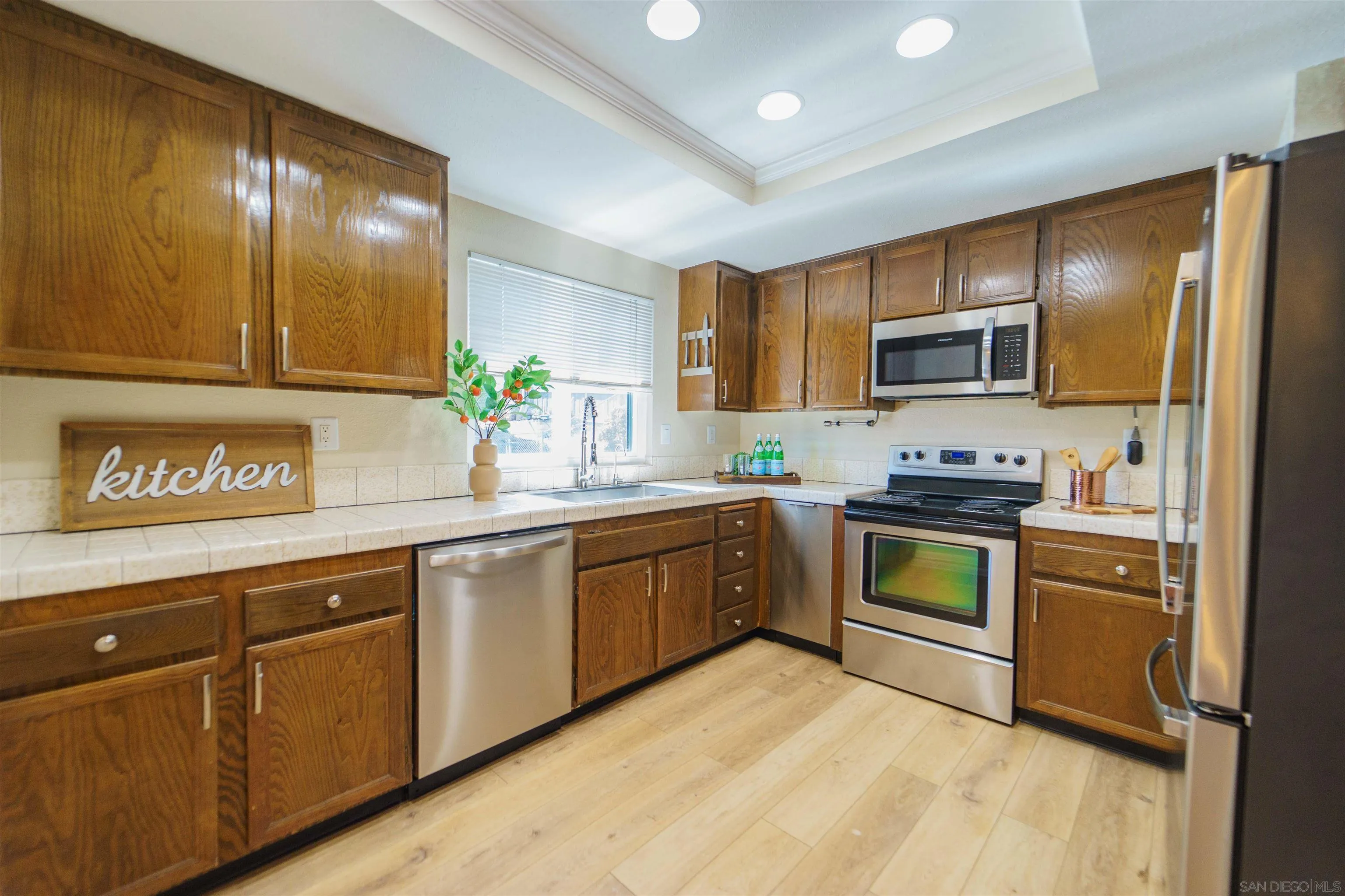 https://cdn.realtyfeed.com/cdn/127/250038664/99aeb4576b7c01ece3c800f1442c7dbf.webp