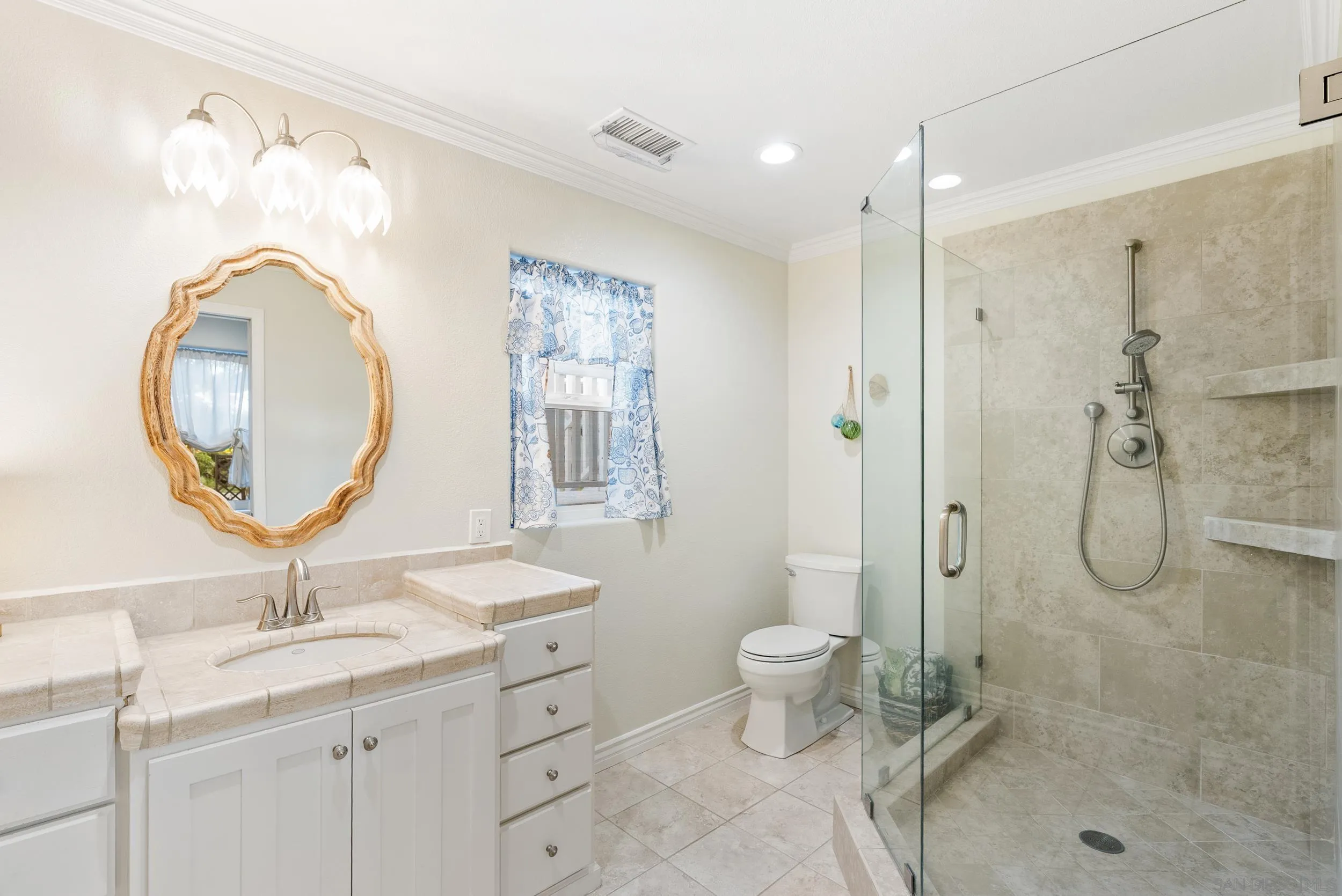 https://cdn.realtyfeed.com/cdn/127/250038665/2e50f048916d0819e6dc3dd257a1adee.webp