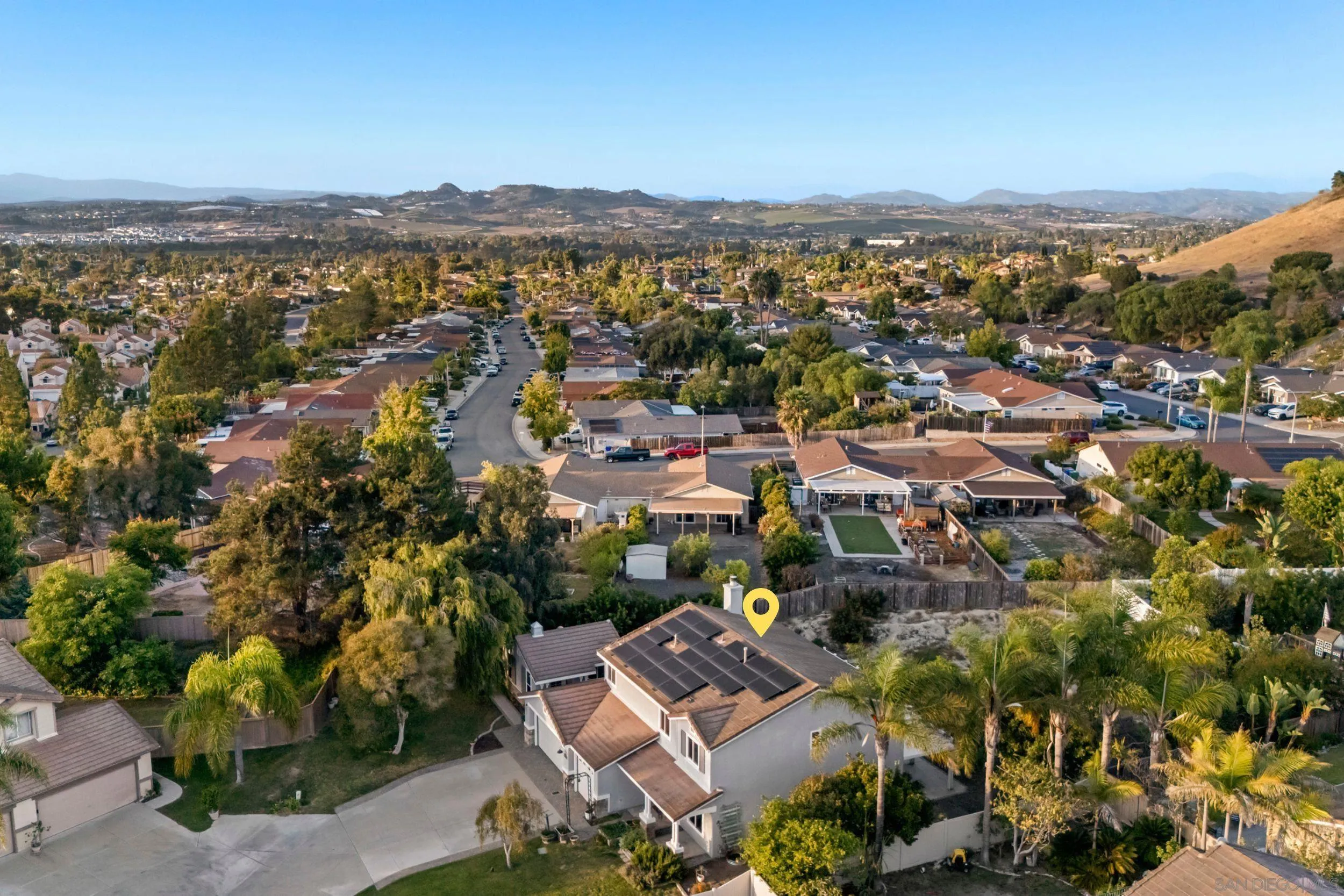 https://cdn.realtyfeed.com/cdn/127/250038665/4d0a13077bd4a7950d94319b4dcbd7d5.webp