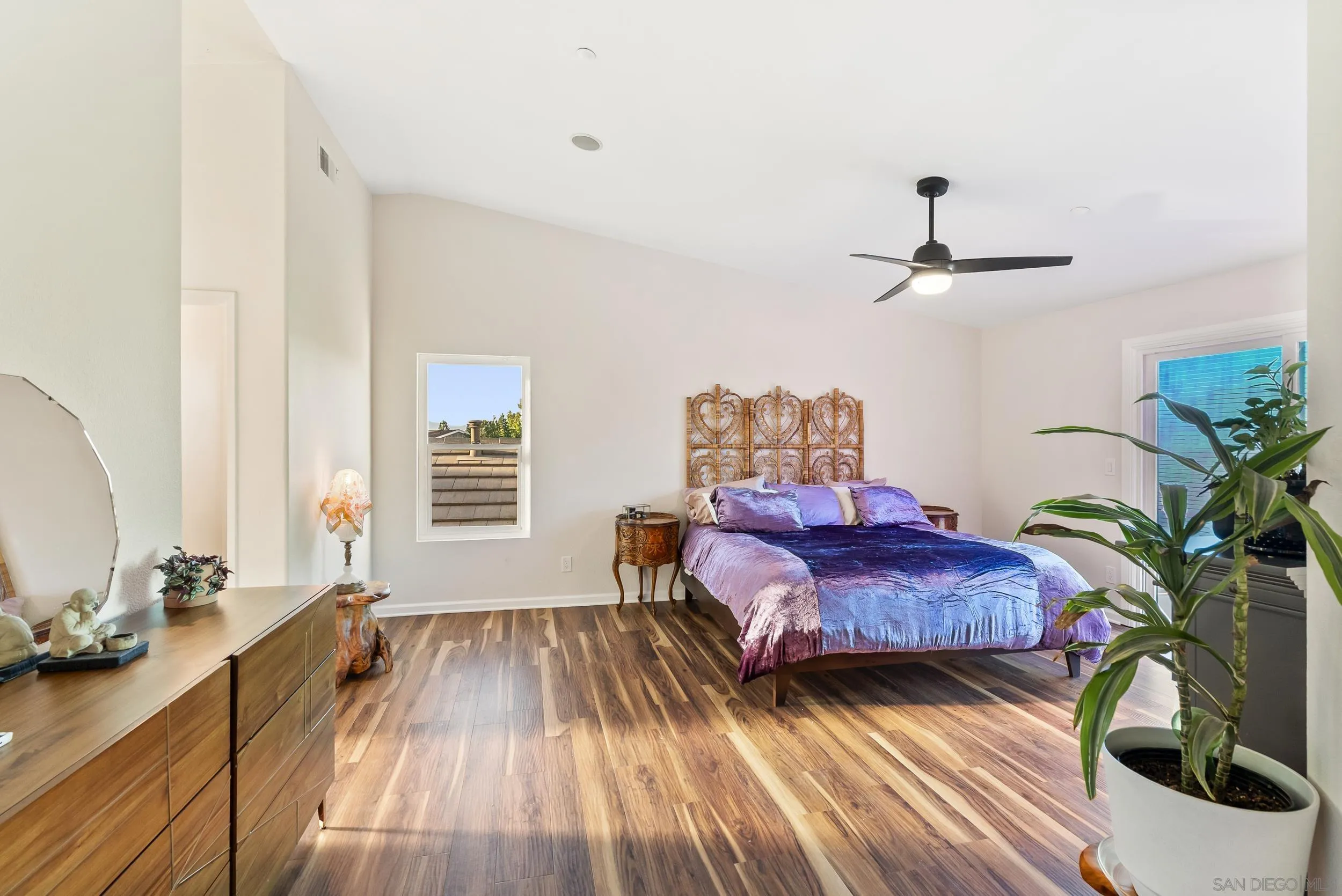 https://cdn.realtyfeed.com/cdn/127/250038665/ba7e07a7fcdd14f8ee35b9f0cbb7de2d.webp