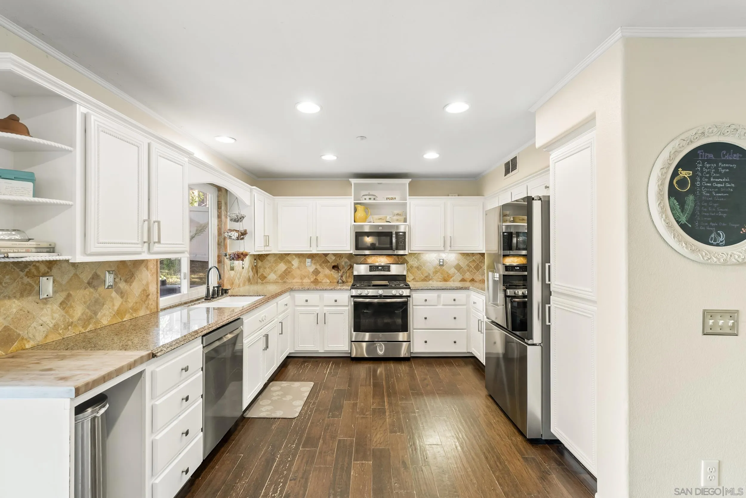 https://cdn.realtyfeed.com/cdn/127/250038665/c5bd91662d90b6b7f3a69eec6adb0916.webp