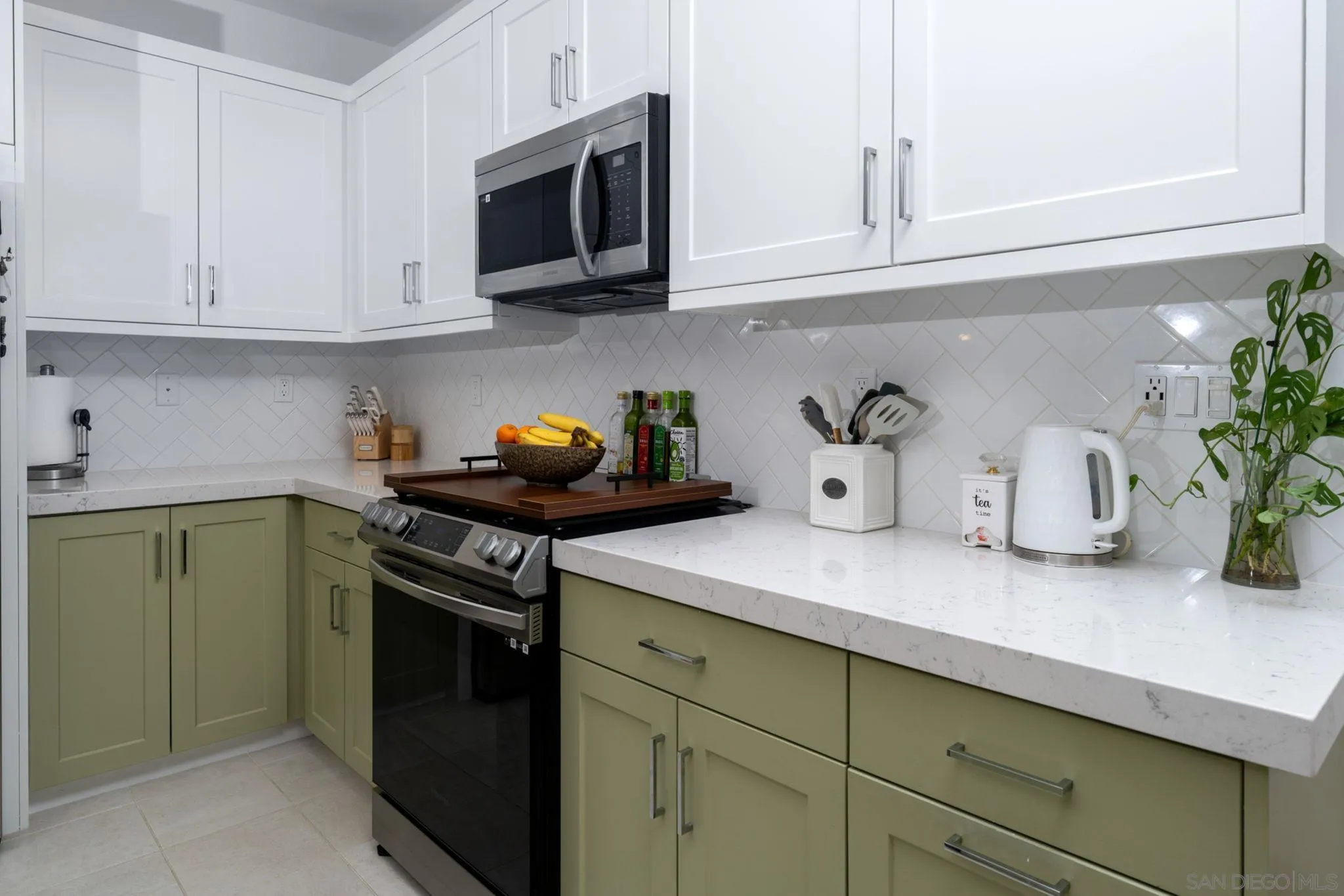 https://cdn.realtyfeed.com/cdn/127/250038669/7ebe699ff83a8fa50f18e09d25cce5a7.webp
