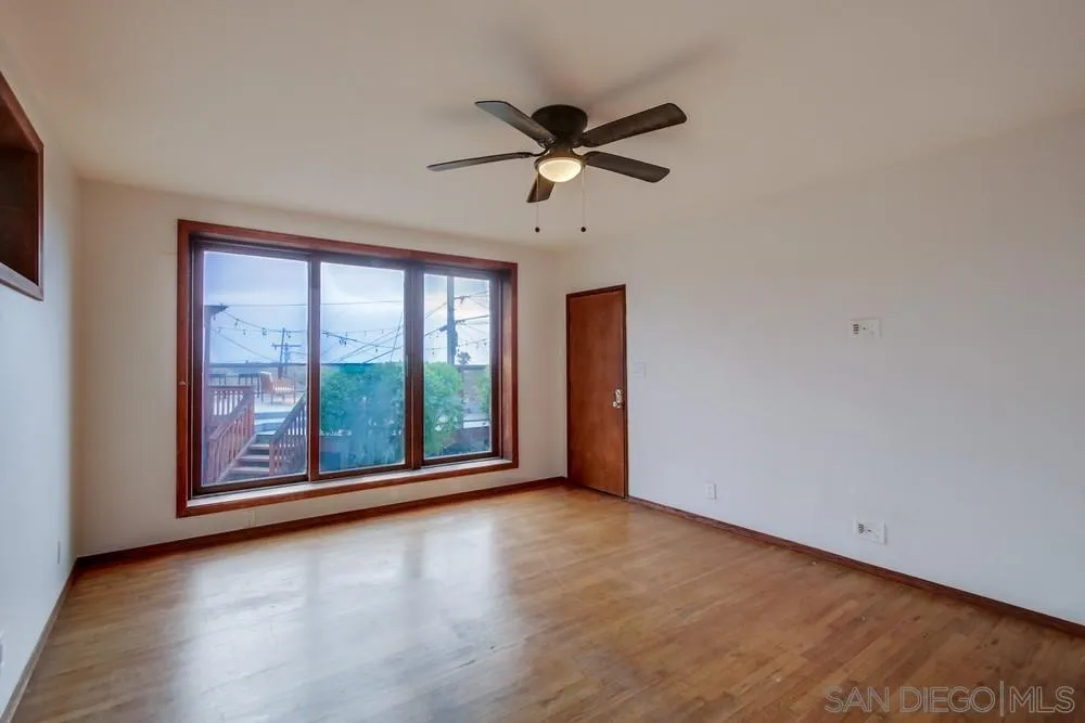 https://cdn.realtyfeed.com/cdn/127/250038671/0f867cb8c5babc7065d6ec3f8423b663.webp