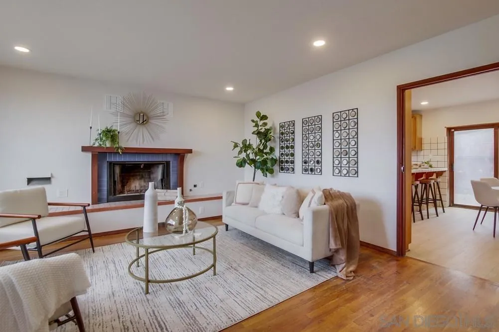 https://cdn.realtyfeed.com/cdn/127/250038671/3e94bc9da785518d7e2fde0b232a580c.webp