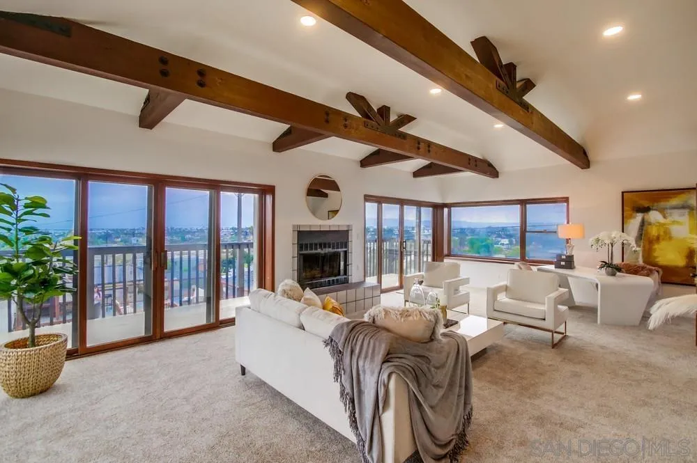 https://cdn.realtyfeed.com/cdn/127/250038671/f9539b2e2a1d9f53ae989789fcc47eab.webp