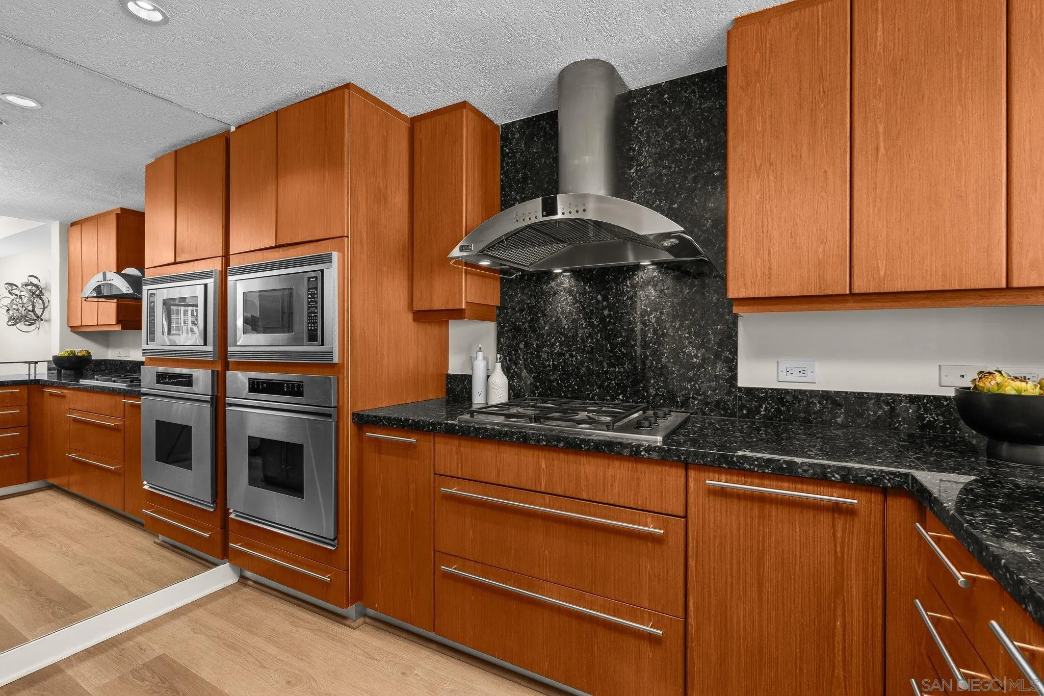 Photo #14: 250038672 Listing: Photo #14