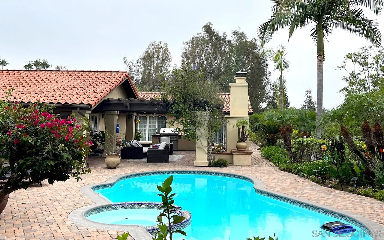 https://cdn.realtyfeed.com/cdn/127/250038673/2bc62db18628e450709b408497aa25b9.webp