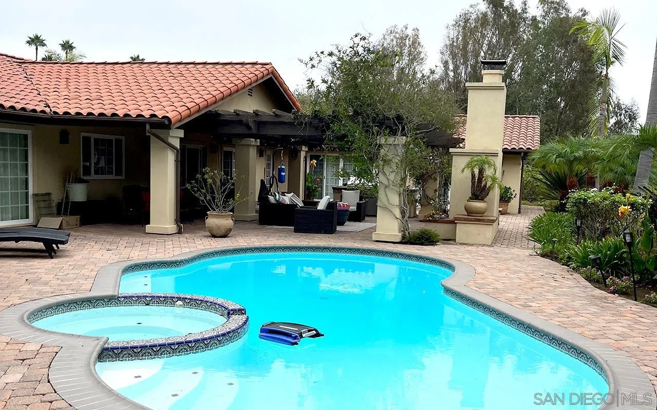 https://cdn.realtyfeed.com/cdn/127/250038673/4ca96f7fc0ec154c91723a889f74e2ed.webp