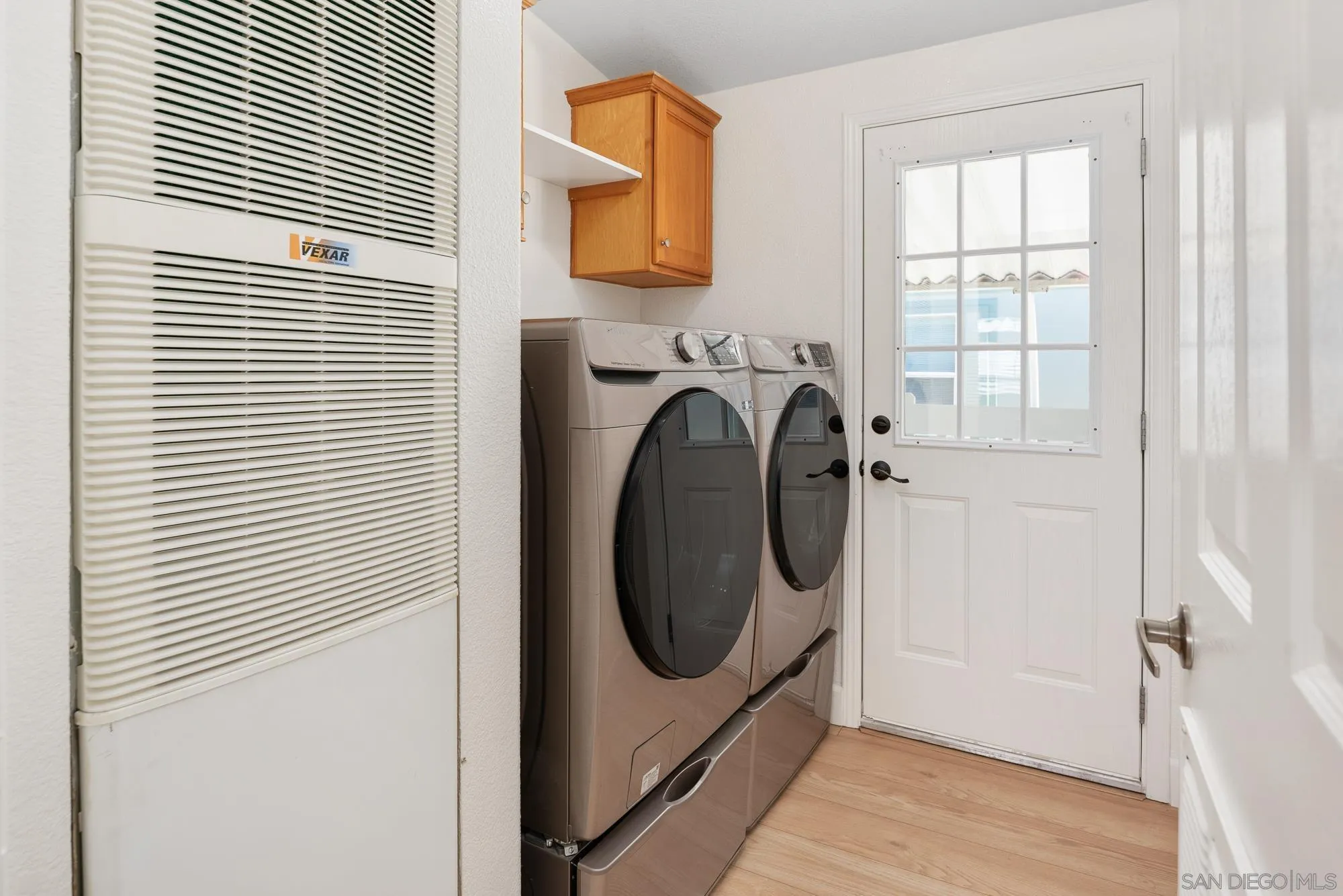 https://cdn.realtyfeed.com/cdn/127/250038679/4d09b12fa5bb6f4d3e1d4db03fc7dcb0.webp