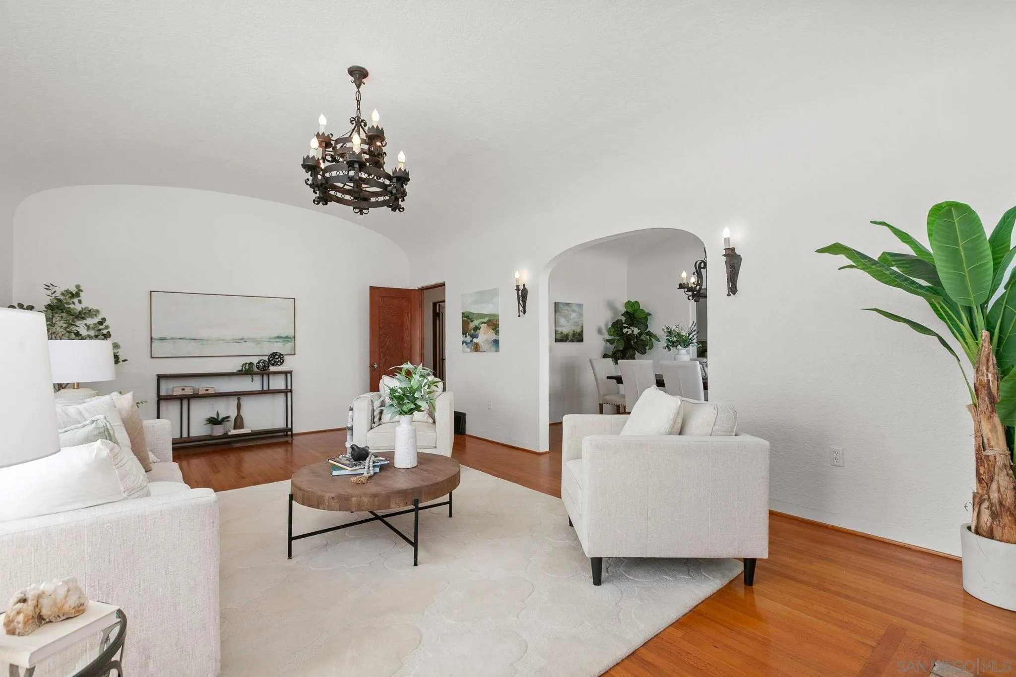 https://cdn.realtyfeed.com/cdn/127/250038680/246f2b22f906e481a45f1e9cc9ef1a28.webp