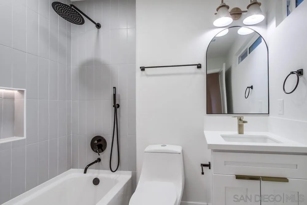 https://cdn.realtyfeed.com/cdn/127/250038683/38d72c70fd5c5c4eb4fbdd5e4bccf352.webp