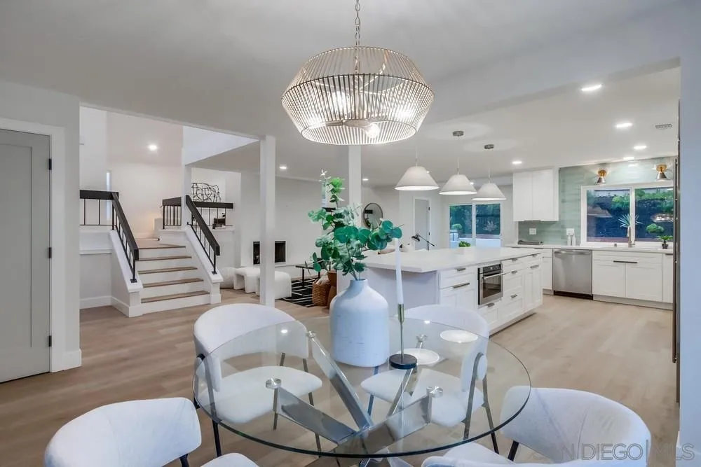 https://cdn.realtyfeed.com/cdn/127/250038683/86ffea304f36e08a7c7fe5d772e84b83.webp
