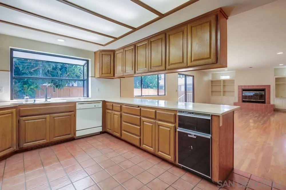 https://cdn.realtyfeed.com/cdn/127/250038686/6b0597f6191f21e14ade3ee5ee99caf1.webp