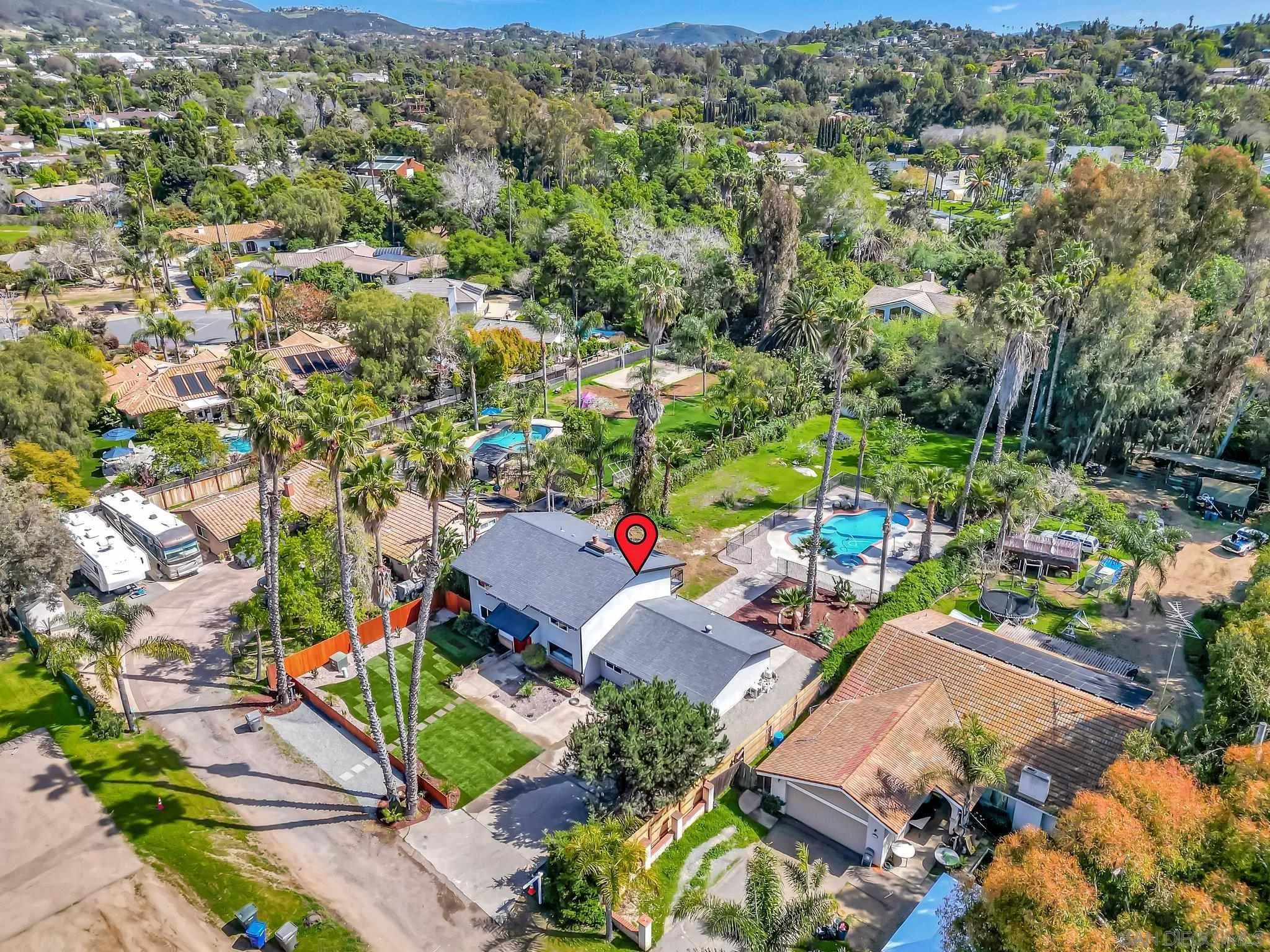 https://cdn.realtyfeed.com/cdn/127/250038690/b9d11a1e4309ecb1803fa614b0b00f9d.webp