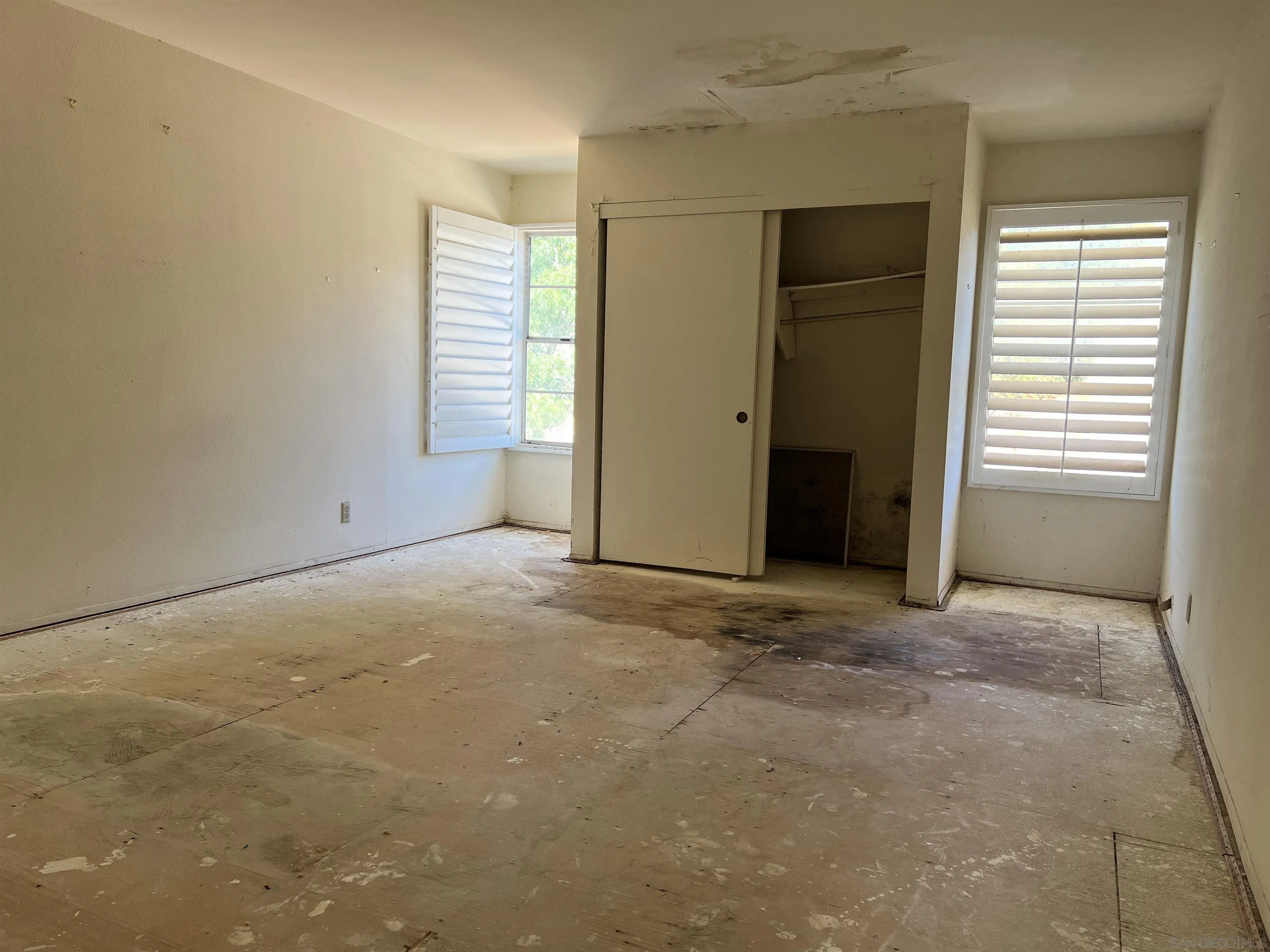 https://cdn.realtyfeed.com/cdn/127/250038691/9bc478aad3c7e17cdc7974c4eee2fd5a.webp