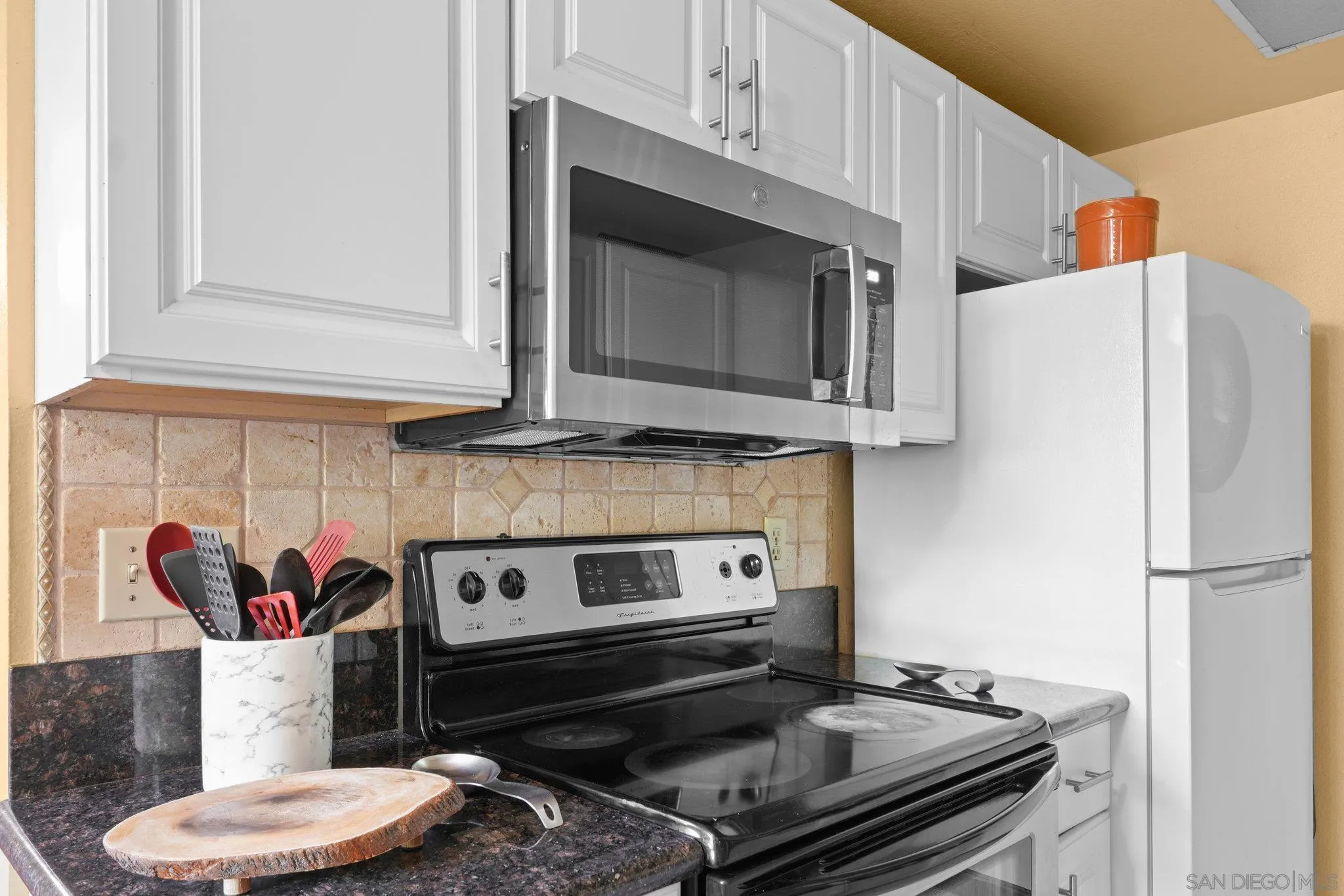 https://cdn.realtyfeed.com/cdn/127/250038692/9cbfeebcc3d22f98a678972ecebac02c.webp