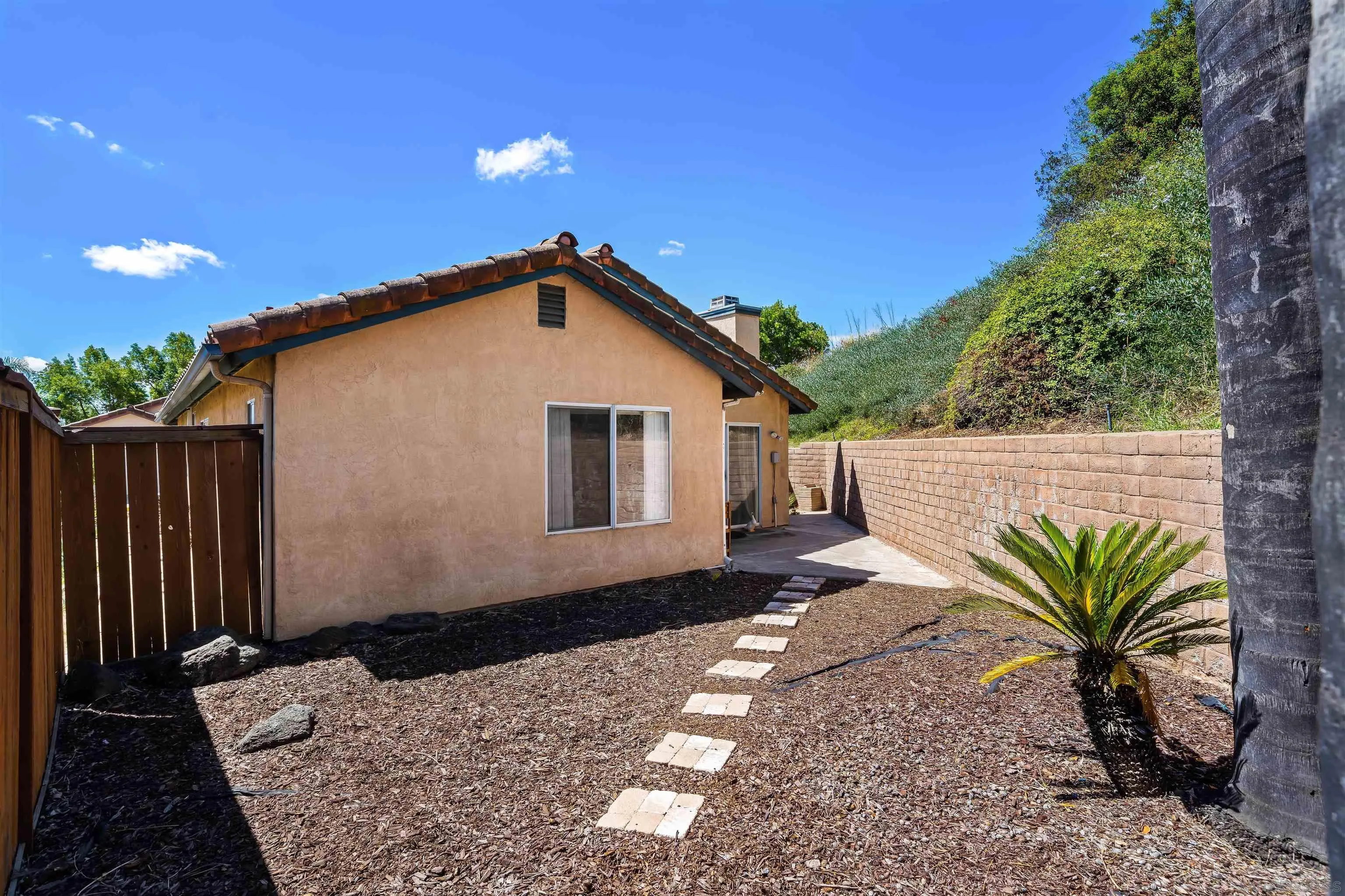 https://cdn.realtyfeed.com/cdn/127/250038695/97ec912e112088ceca02b1d068c5ec0d.webp