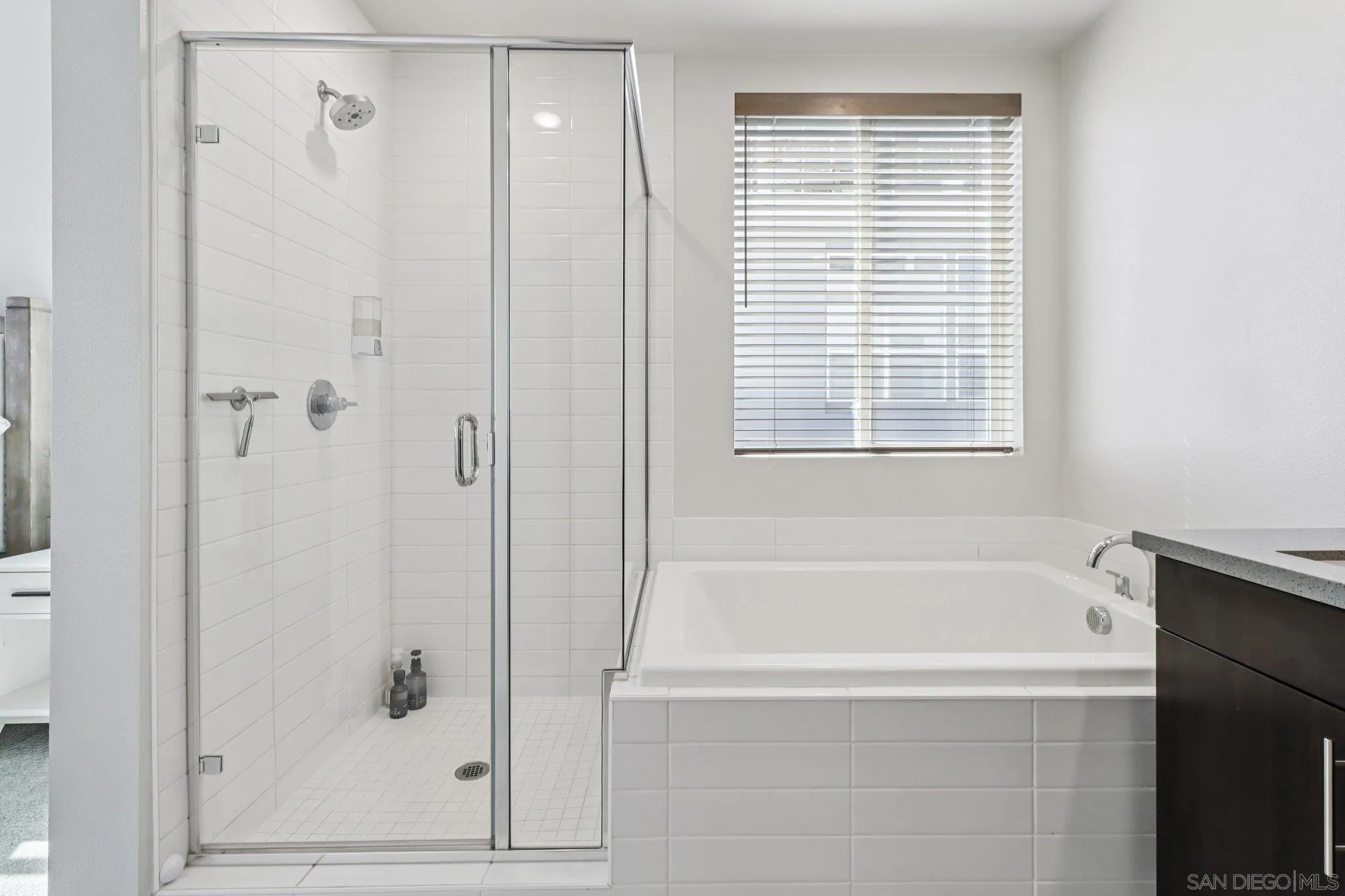 https://cdn.realtyfeed.com/cdn/127/250038700/2ca608a852f12d6dfc84f7124d250fcf.webp