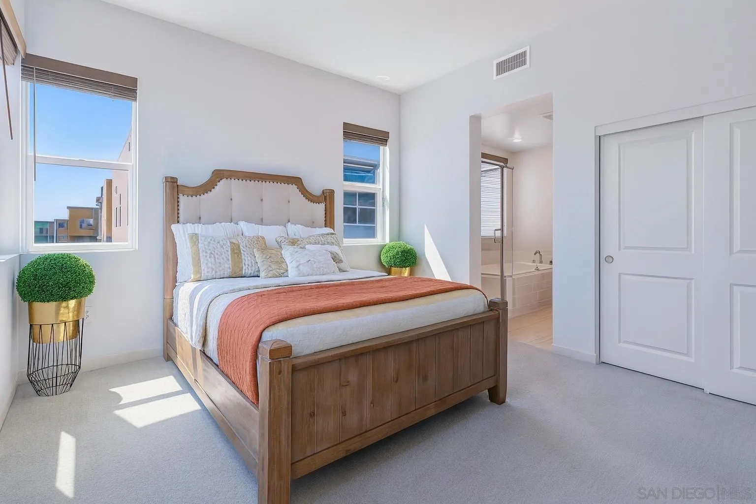 https://cdn.realtyfeed.com/cdn/127/250038700/3ad3d78fc633022ab86d667af97e77d1.webp