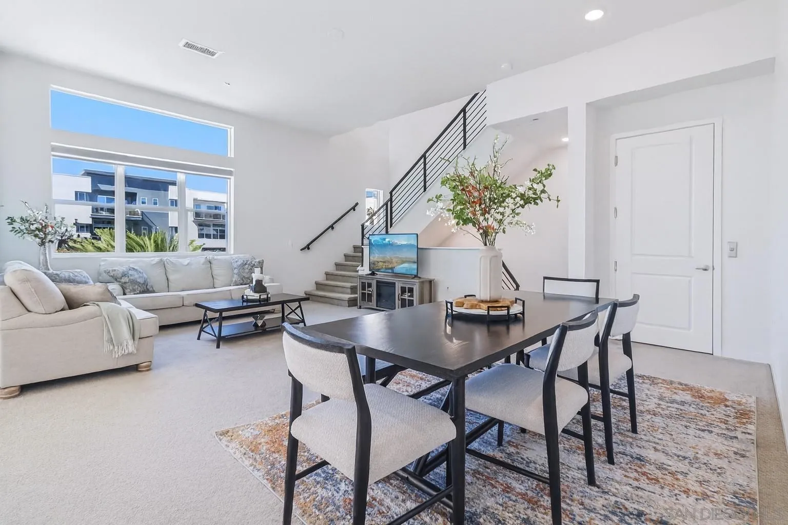 https://cdn.realtyfeed.com/cdn/127/250038700/77c5e034e5c4cef37e841f22ce878b0b.webp