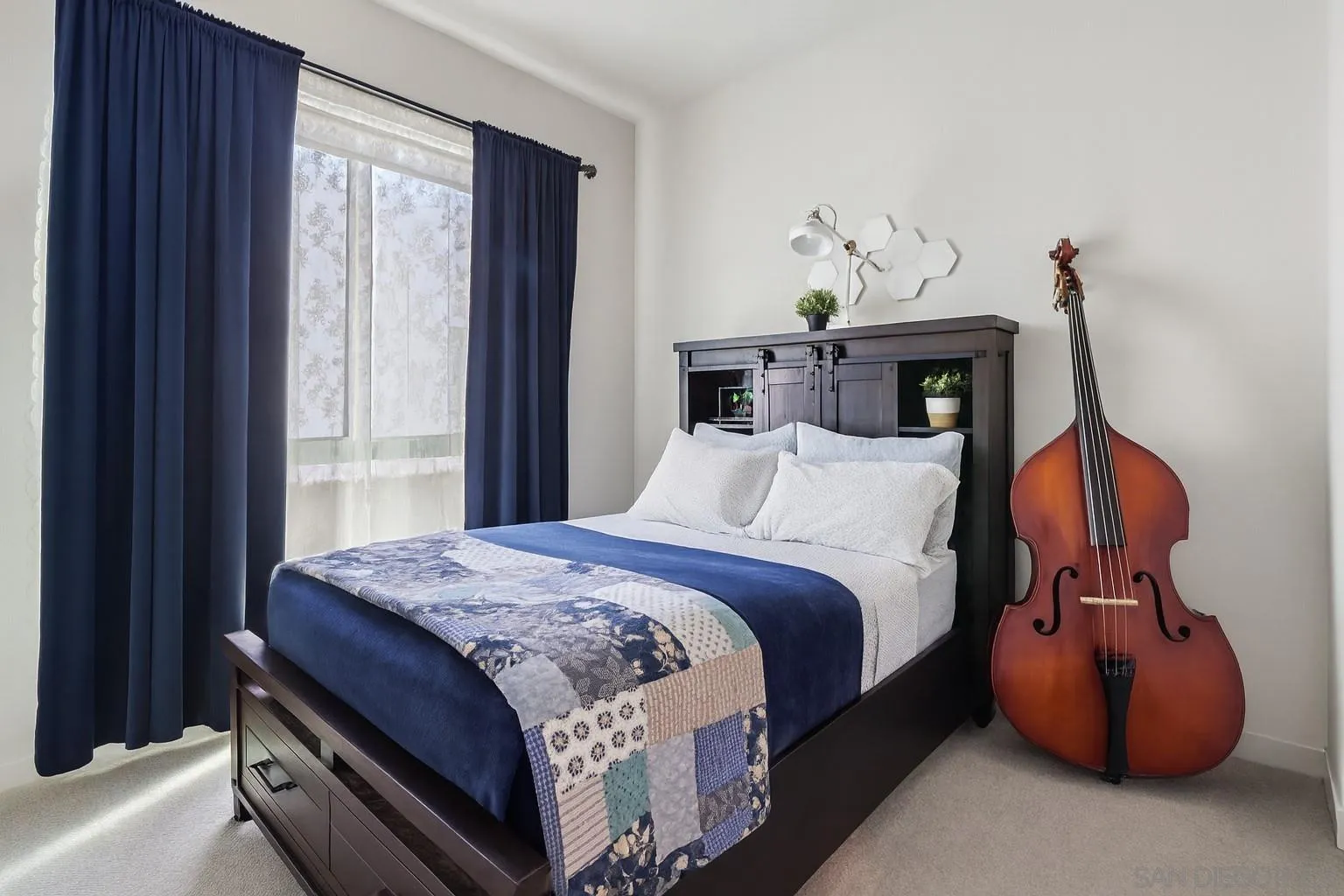 https://cdn.realtyfeed.com/cdn/127/250038700/db2f3db8fe383d7345ee567f70e8d902.webp
