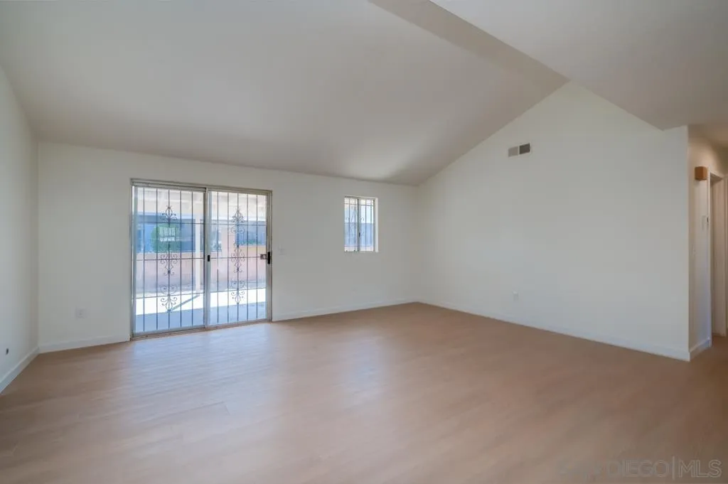 https://cdn.realtyfeed.com/cdn/127/250038706/bcd240c3103a954e4447dc3e46ed69e3.webp