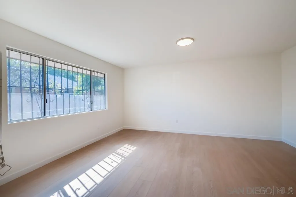 https://cdn.realtyfeed.com/cdn/127/250038706/f7e7682dd0f67435f615e8d671cd475c.webp