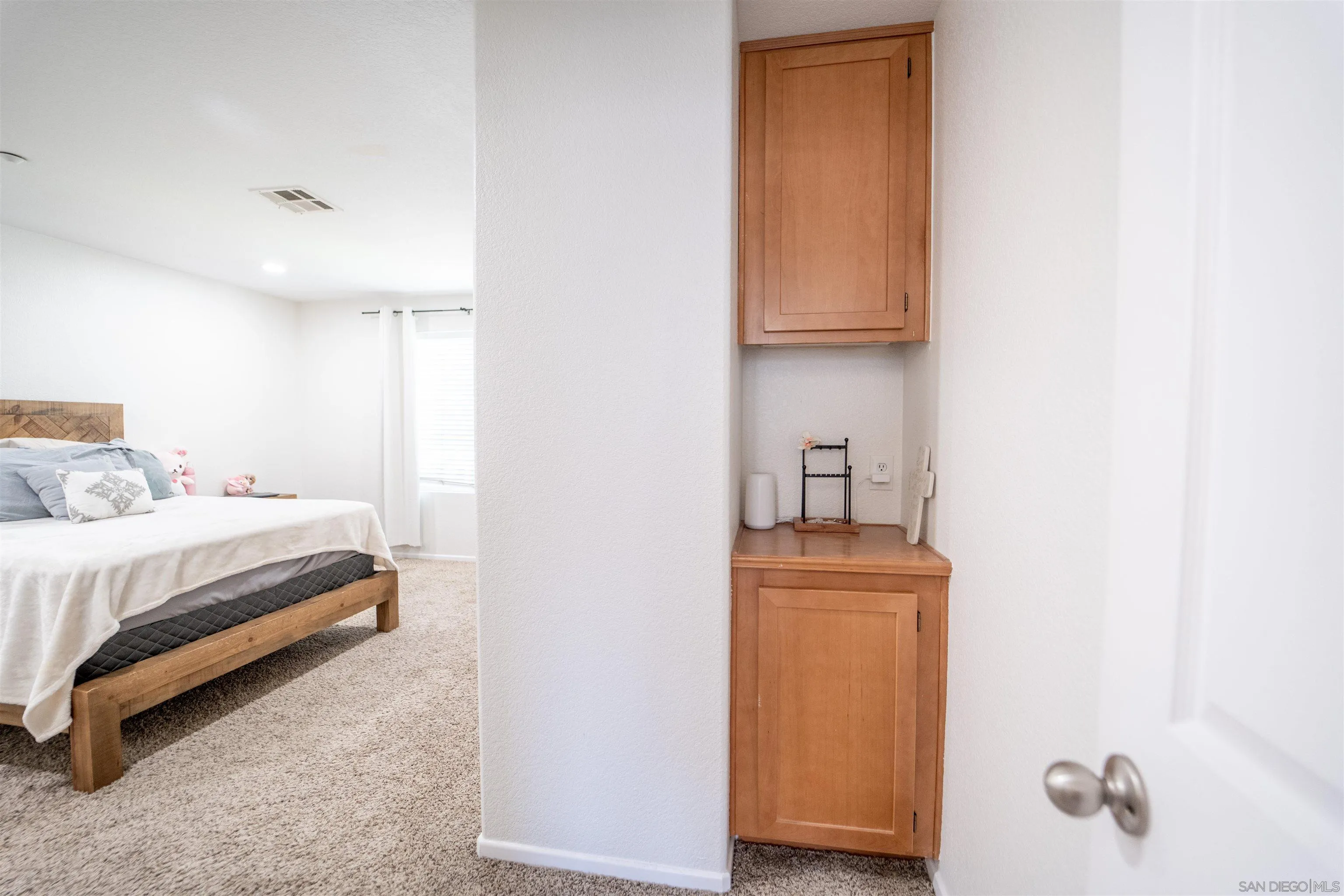 https://cdn.realtyfeed.com/cdn/127/250038710/7b5eb8dfb2fc1826d91a06d15a56b3db.webp