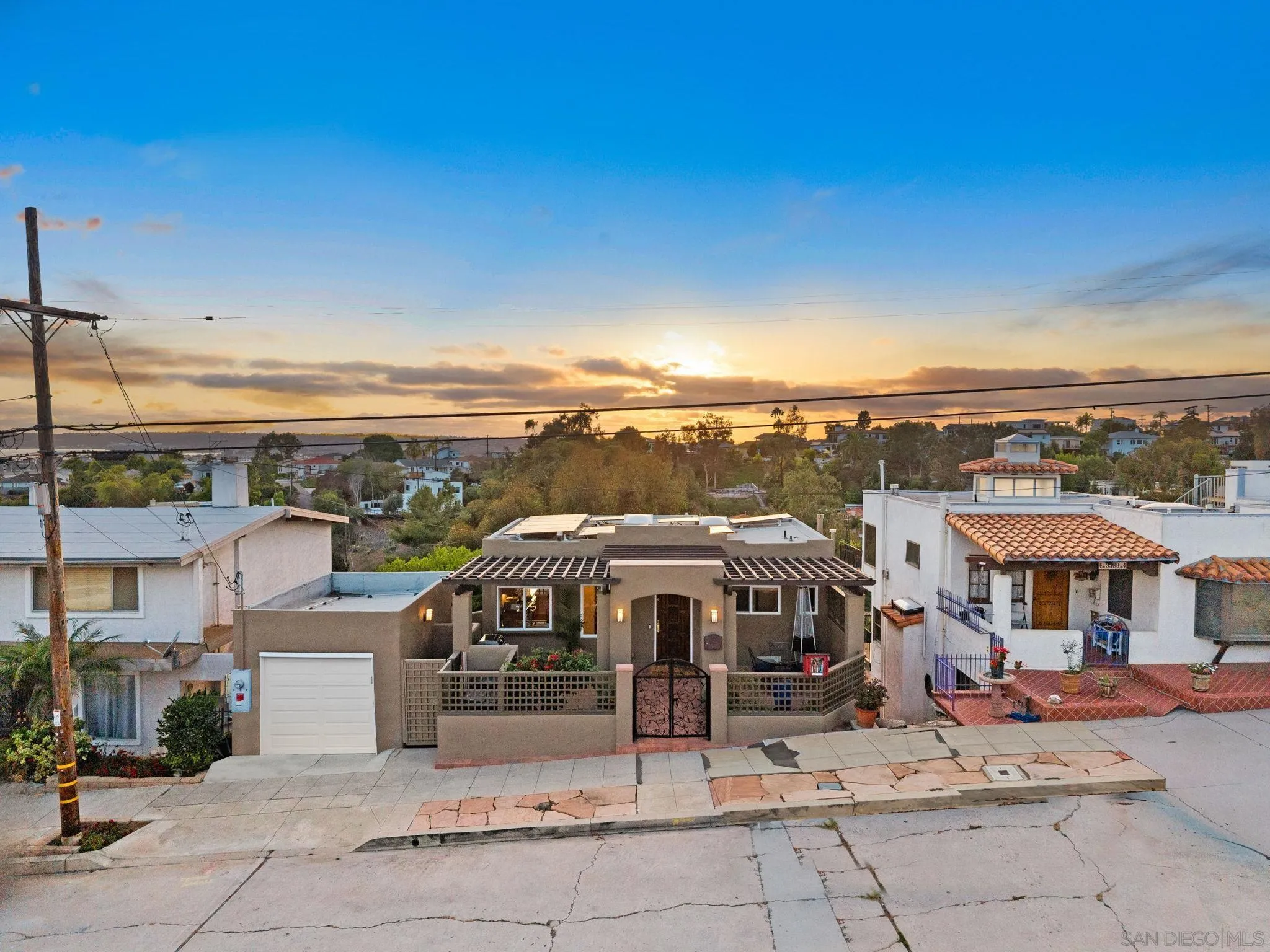 https://cdn.realtyfeed.com/cdn/127/250038714/0c87dc93ce5c07d88f5ef4e844bc3687.webp