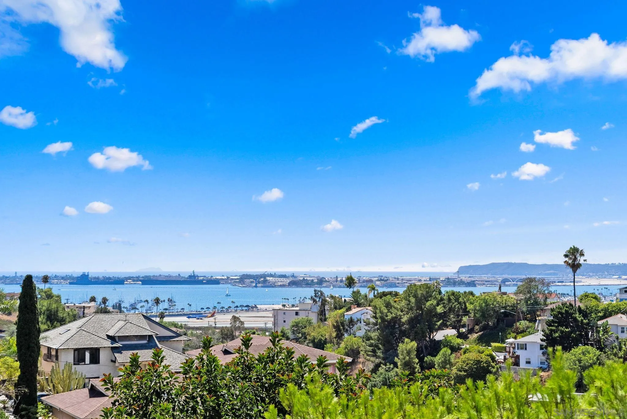 https://cdn.realtyfeed.com/cdn/127/250038714/2072d094842f07fc15729be58626f99e.webp