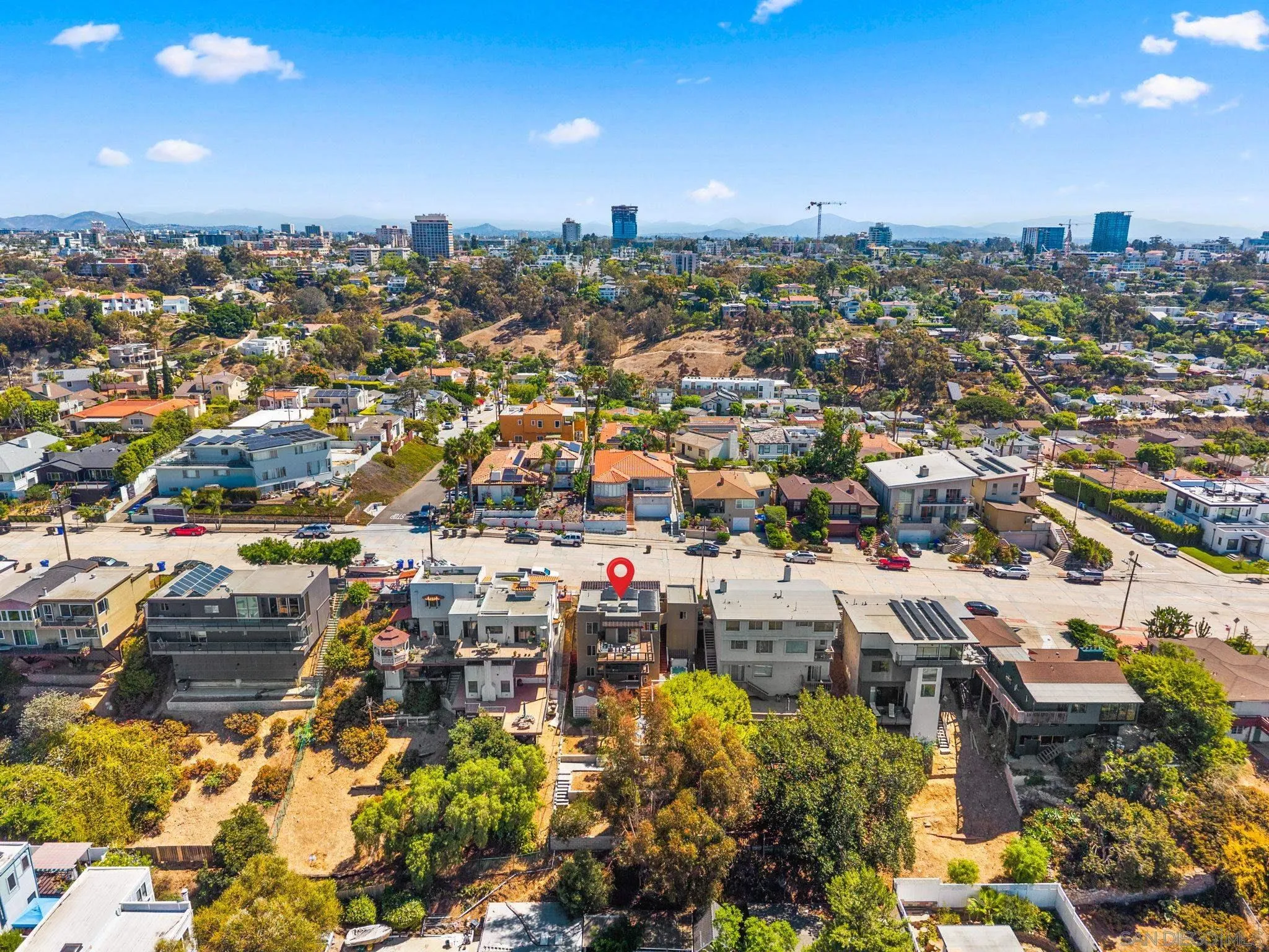 https://cdn.realtyfeed.com/cdn/127/250038714/b3bddf604fd30d6dcbb4037160f33f53.webp